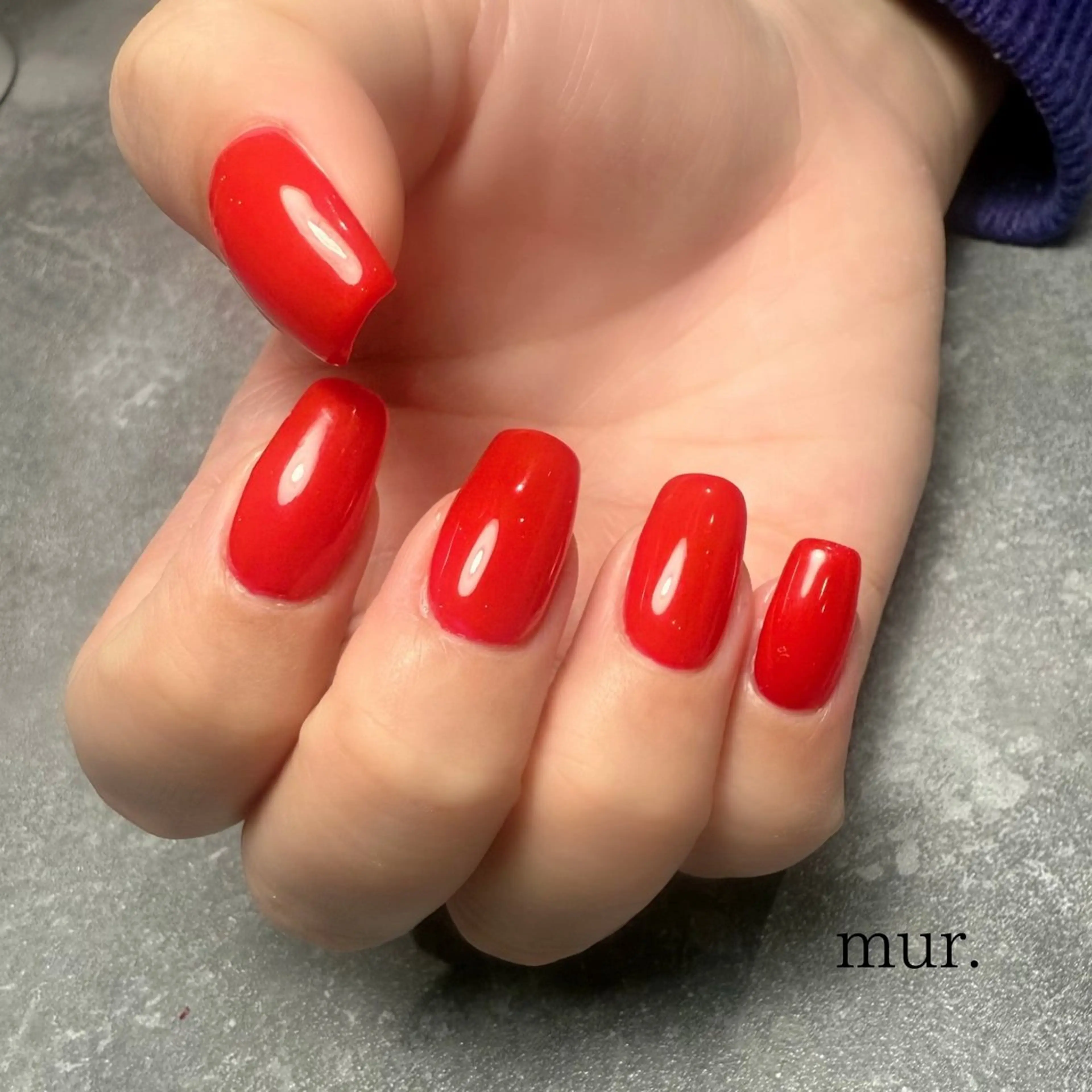 ネイル ワンカラーネイル 赤色 シンプルネイル ハンドネイル nail salon　mur.所属・mur. harukaのネイルデザイン