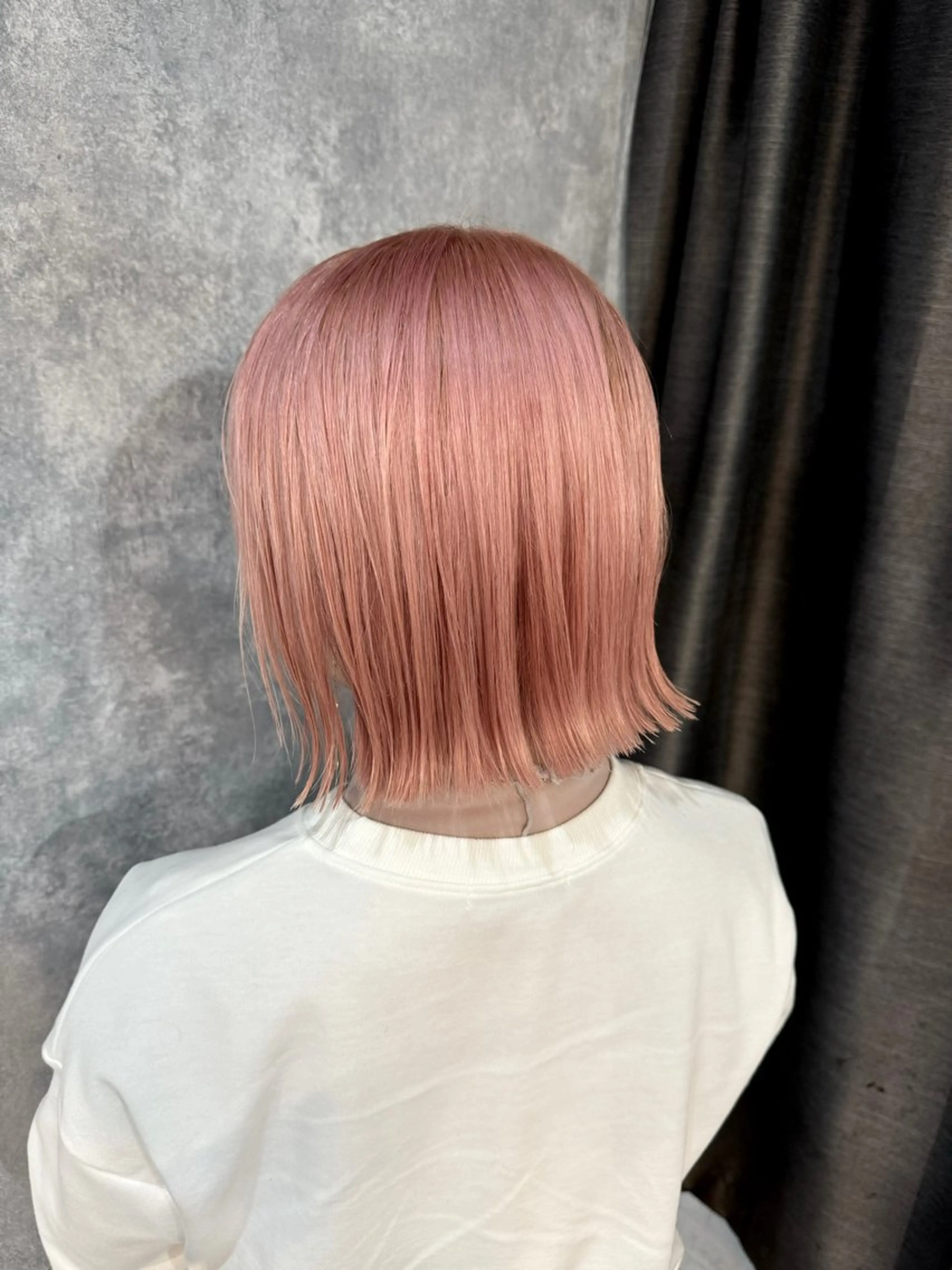 ショート カラー 切りっぱなしボブ 前下がりボブ ボブレイヤー ブリーチ ケアブリーチ 【.ico】心斎橋 飛田ゆうきのヘアスタイル