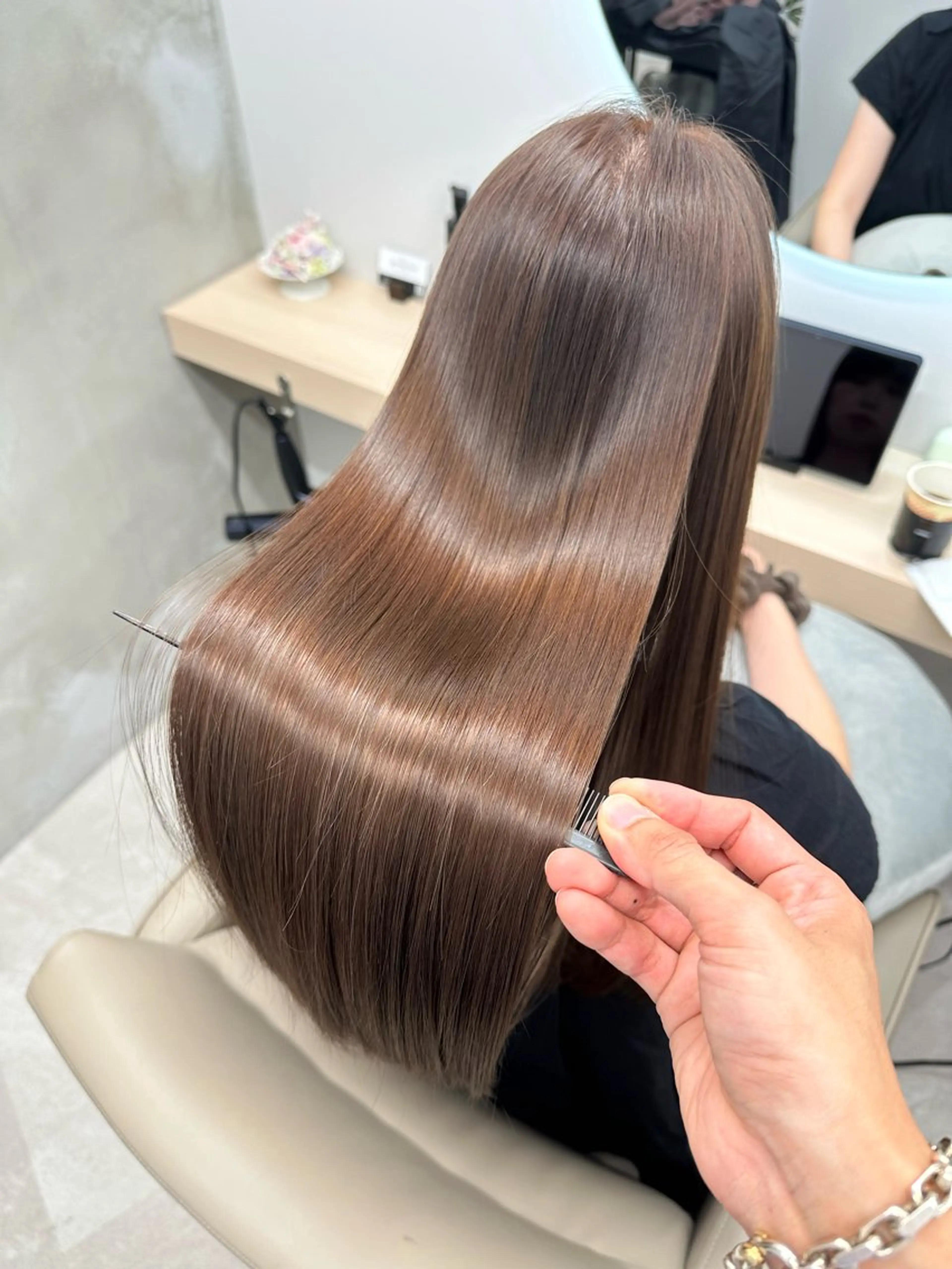 ロング カラー 髪質改善 縮毛矯正 縮毛矯正 トリートメント youres hair はなれ店所属・髪質改善🌸縮毛矯正 専門家💖後藤のヘアスタイル