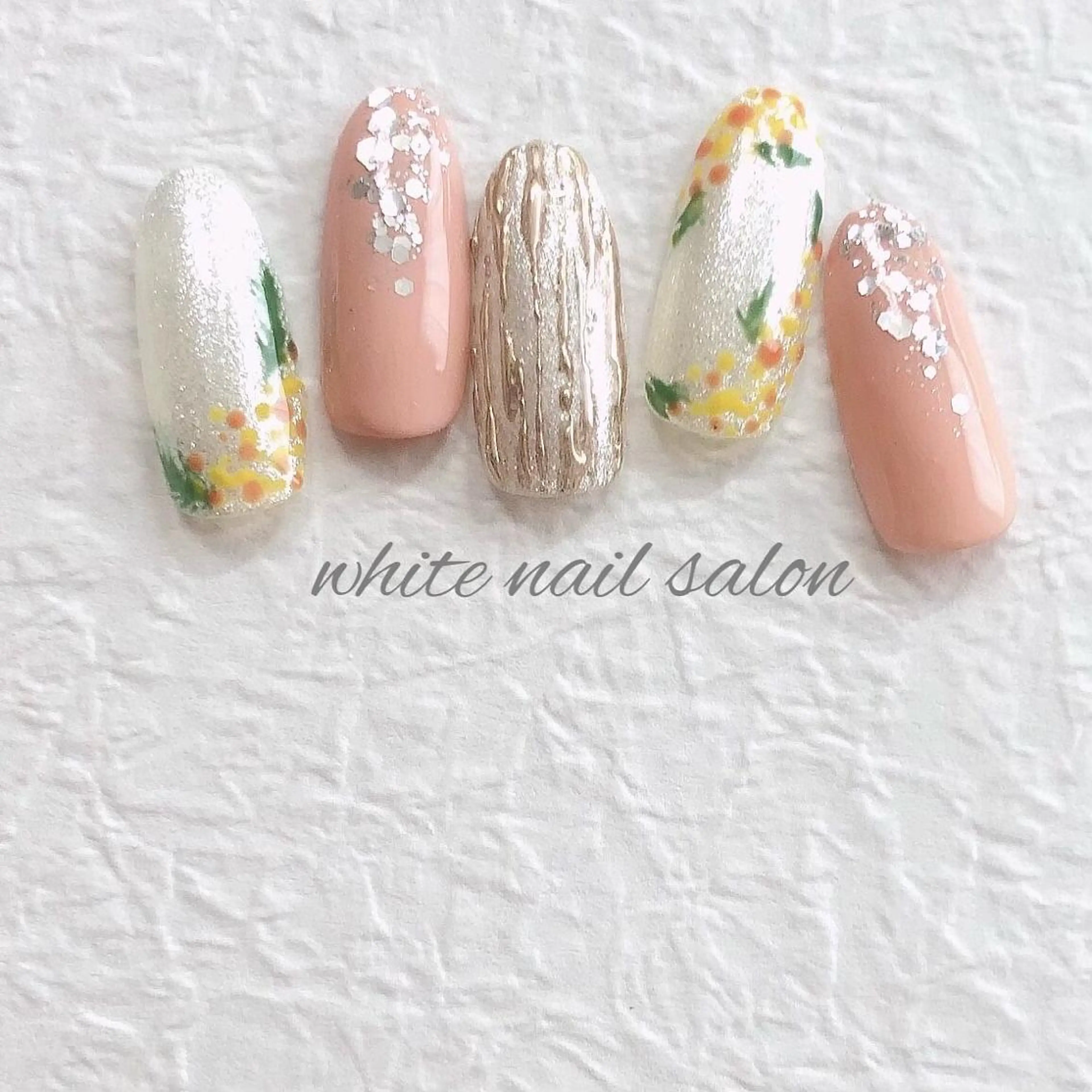 ネイル ジェルネイル ハードジェル 持ち込み ソフトジェル ハンドネイル white nail salonのネイルデザイン