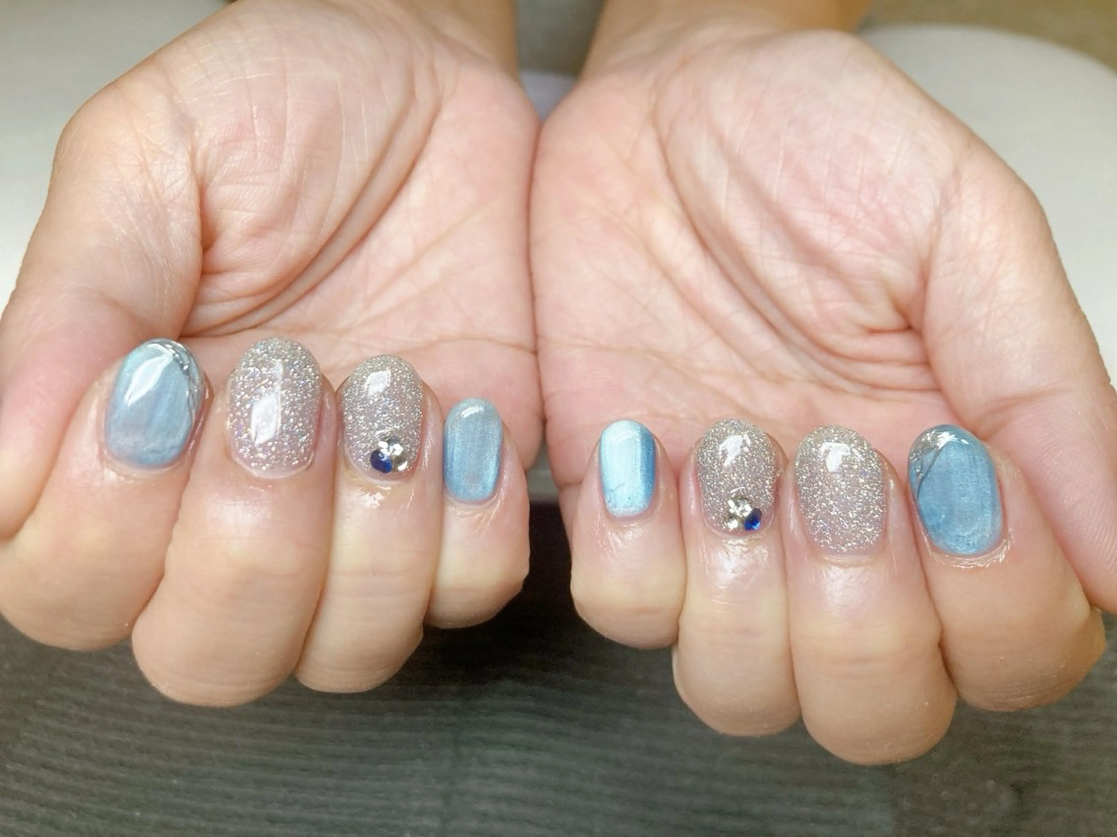 ネイル ECLAT エクラ所属・寺山 千鶴のネイルデザイン