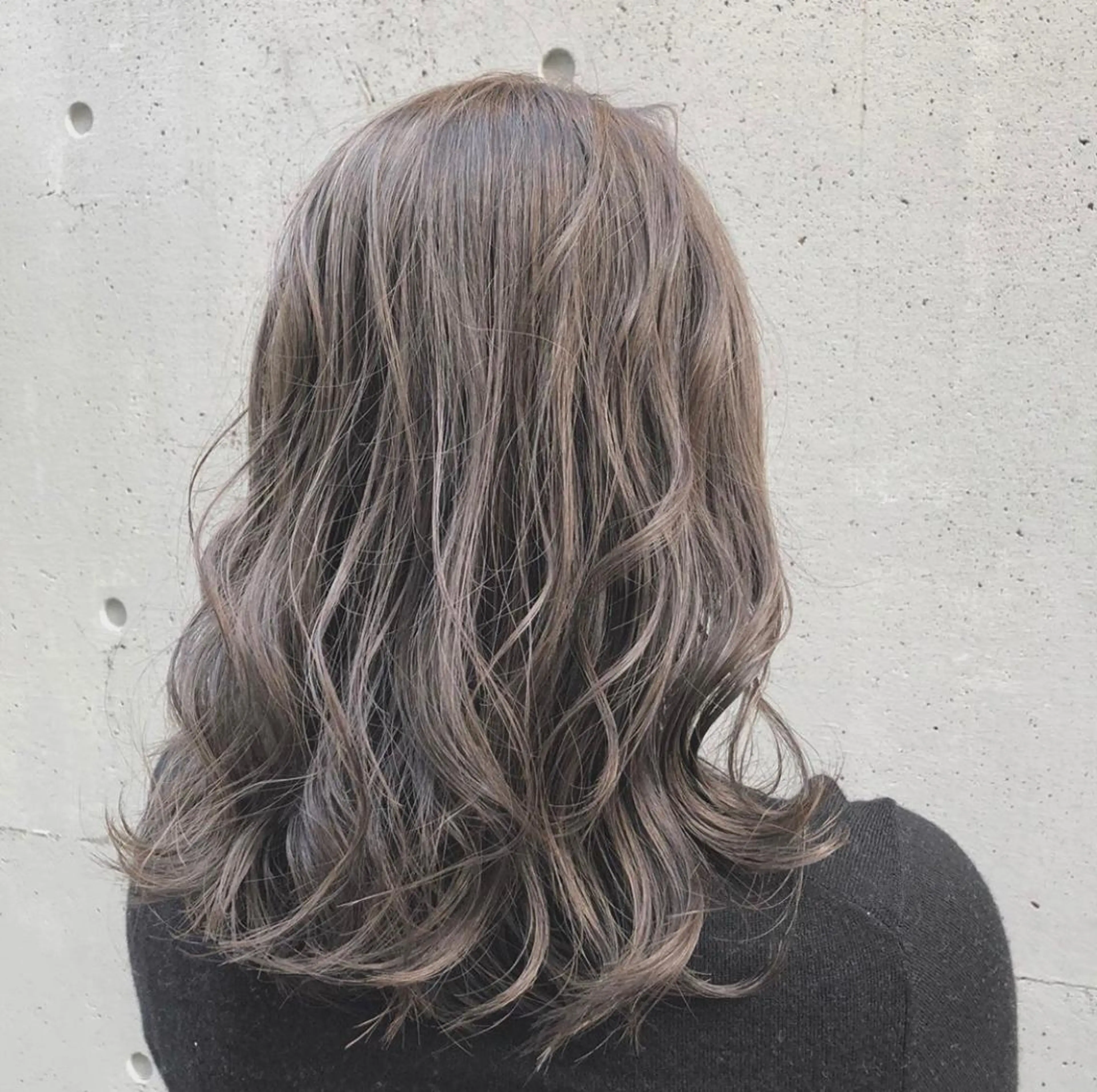 ロング カラー パーマ ヘアアレンジ メンズ キッズ マツエク・マツパ グレージュ Luela堅田所属・田中 裕士のヘアスタイル