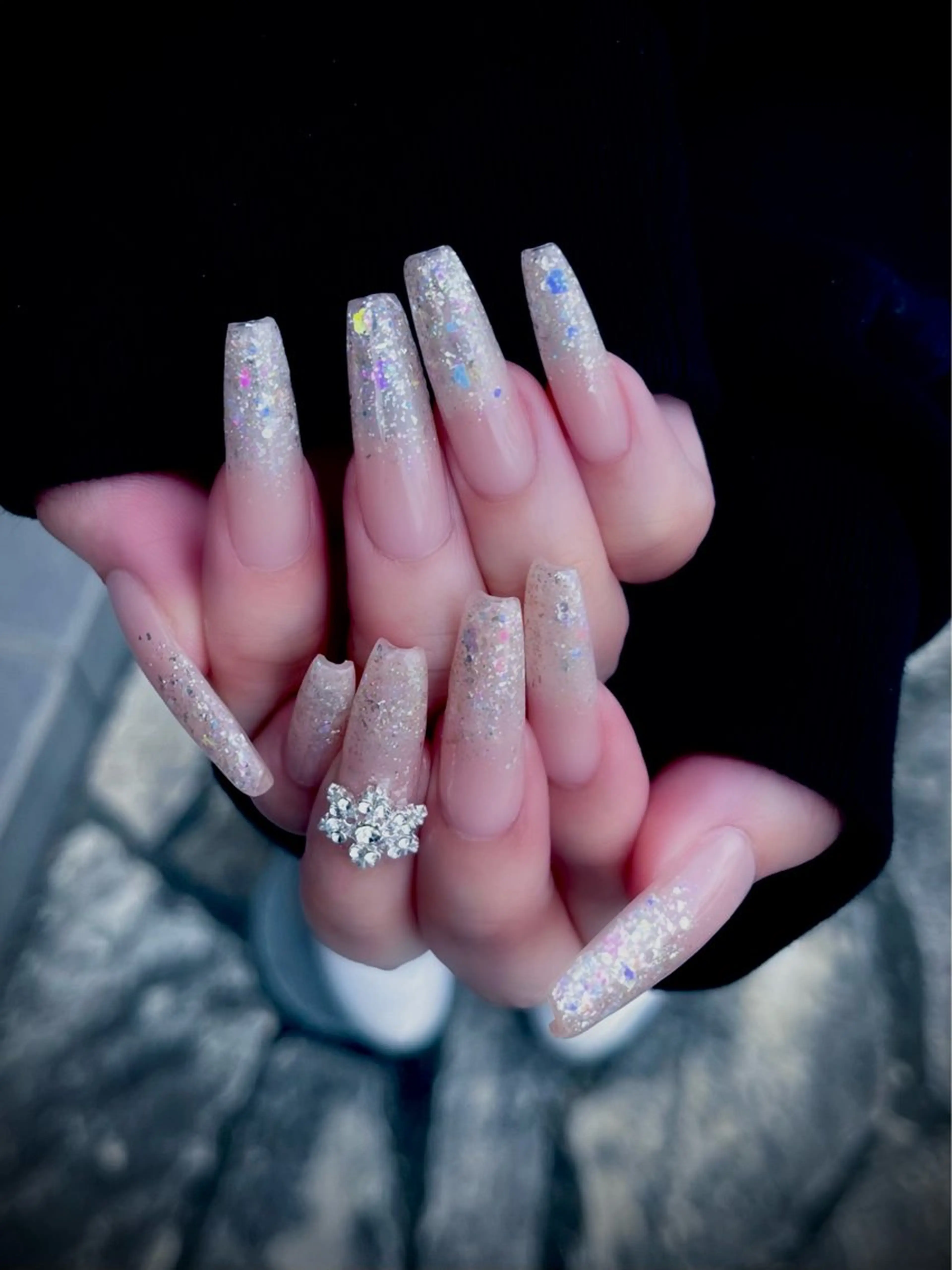 ネイル キラキラネイル ラメ(グリッター) ラメグラデーション ロングネイル マグネットネイル nine.🦋 YUKOのネイルデザイン