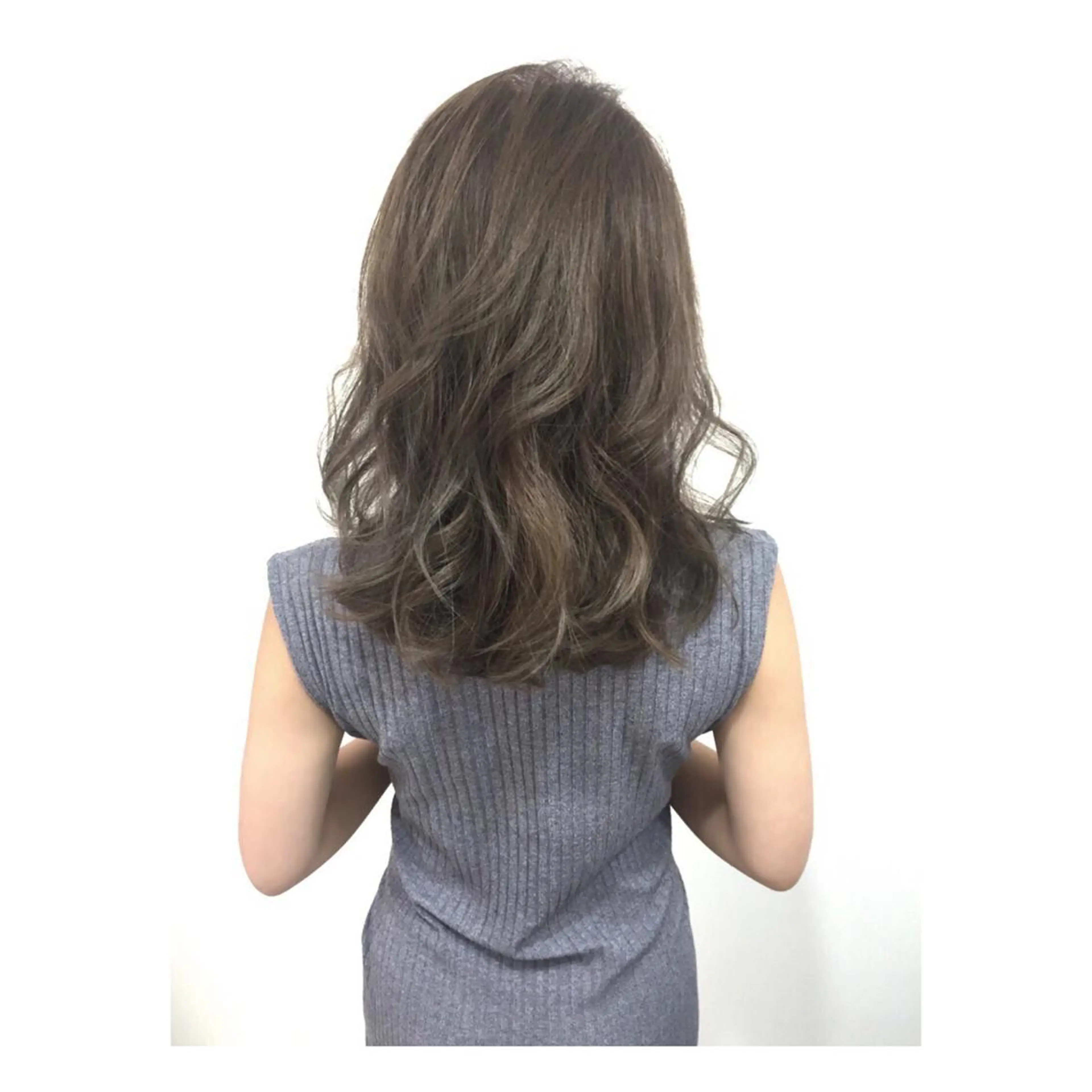 カラー グレージュ ハイライトカラー イルミナカラー Cuon所属・✨ご新規様のみ✨ ウンノのヘアスタイル