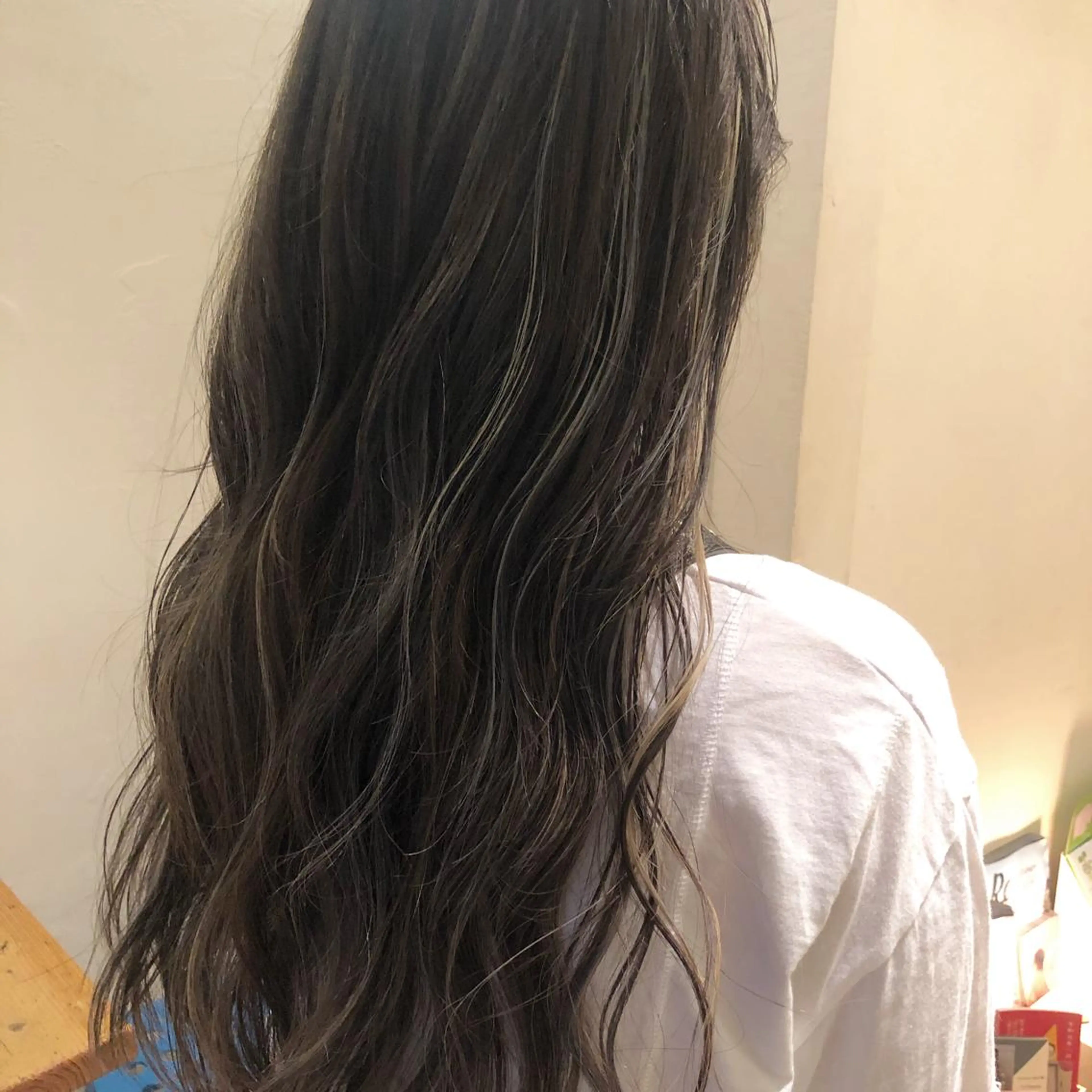 ロング カラー ハイライトカラー ハイライト luve heart's And Be  minamisemba所属・脇坂 佳世の眉毛・アイブロウイメージ