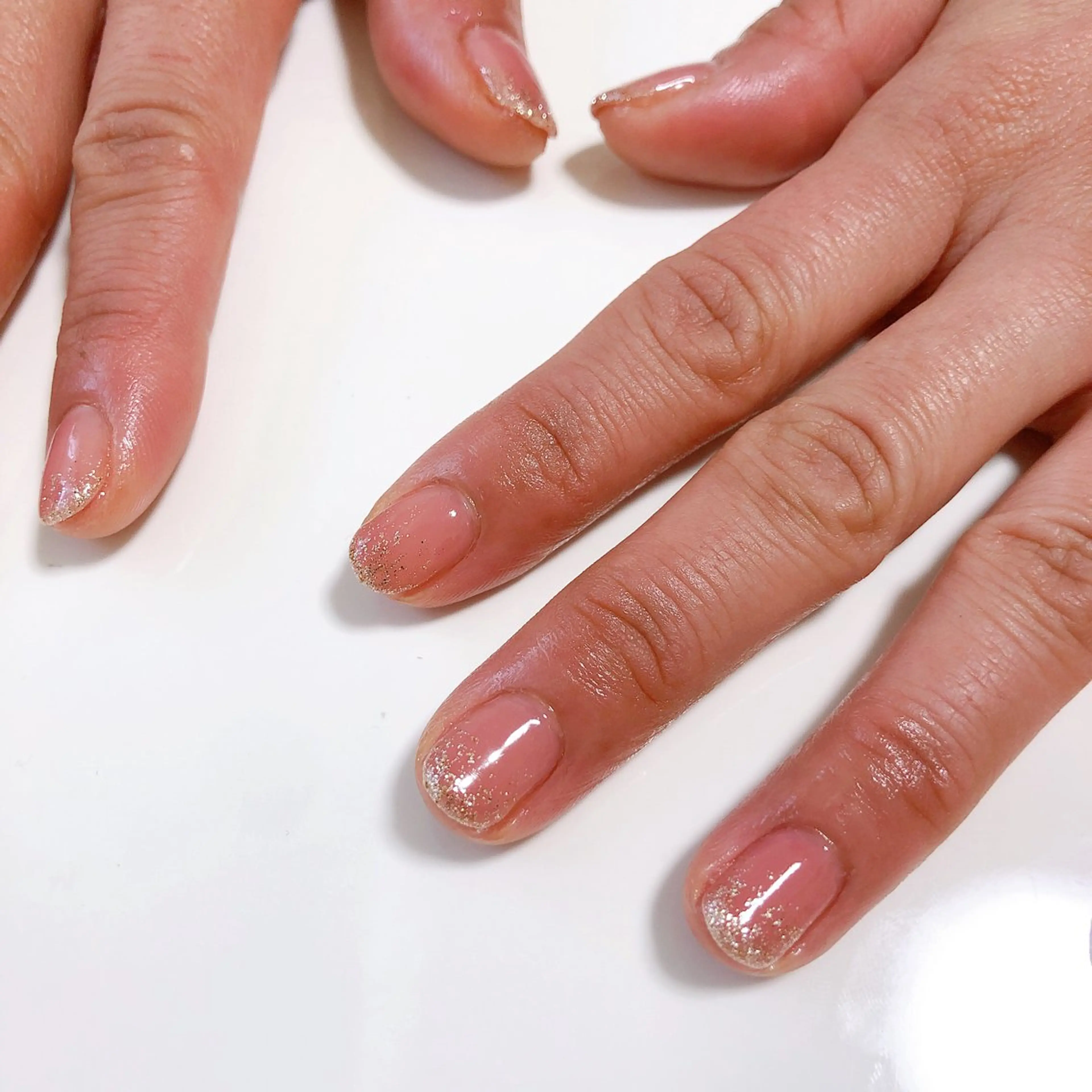 ネイル グラデーション ラメ(グリッター) ラメグラデーション ワンカラーネイル デ・アイム「nail salon MIMIPARUN」所属・ナリス化粧品 MIMIPARUNのネイルデザイン