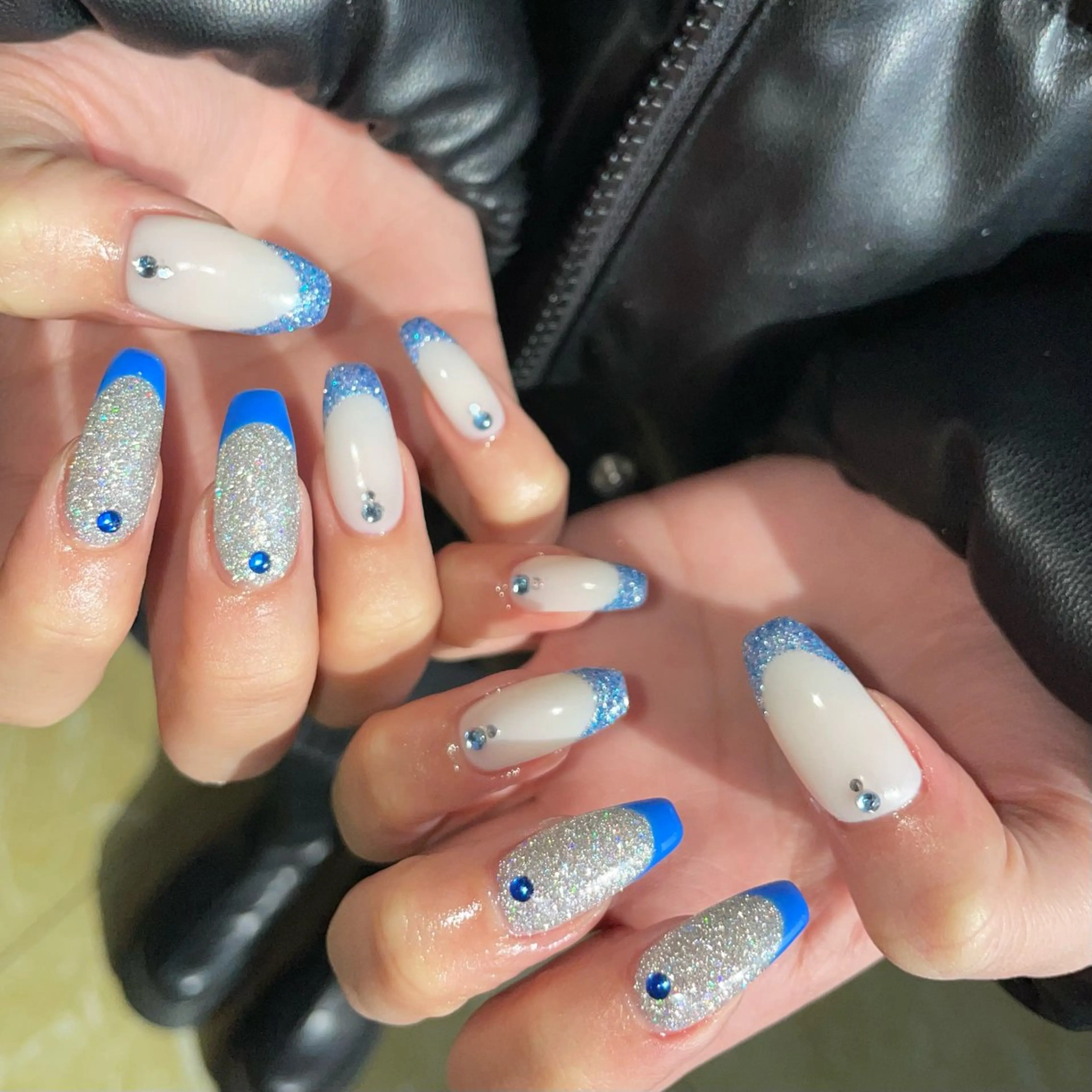 ロング ロング ハンドネイル m kaori𓃟のネイルデザイン