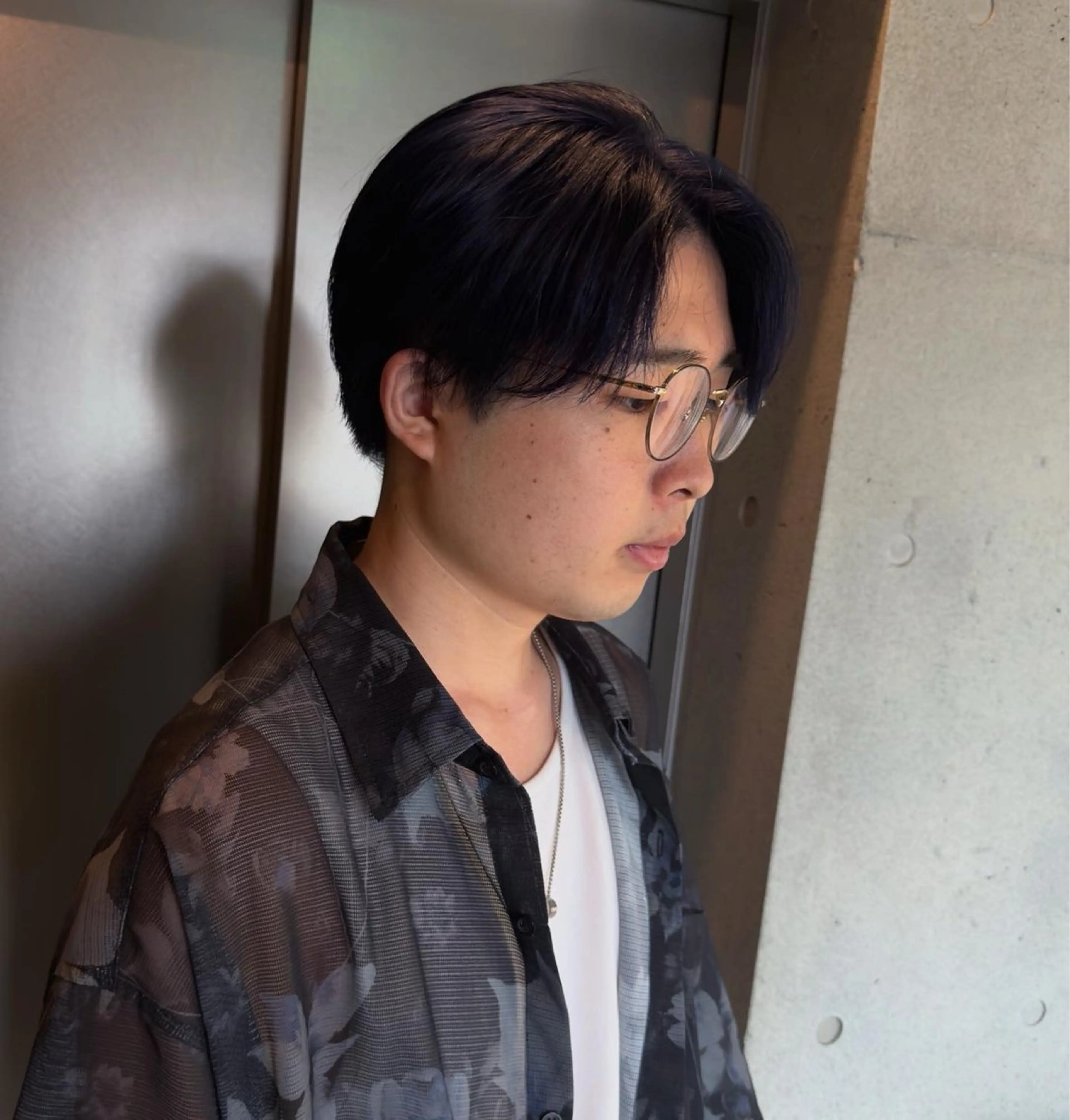 カラー ネイビーカラー 透明感/血色カラー/ 似合せレイヤー/ゆいのヘアスタイル