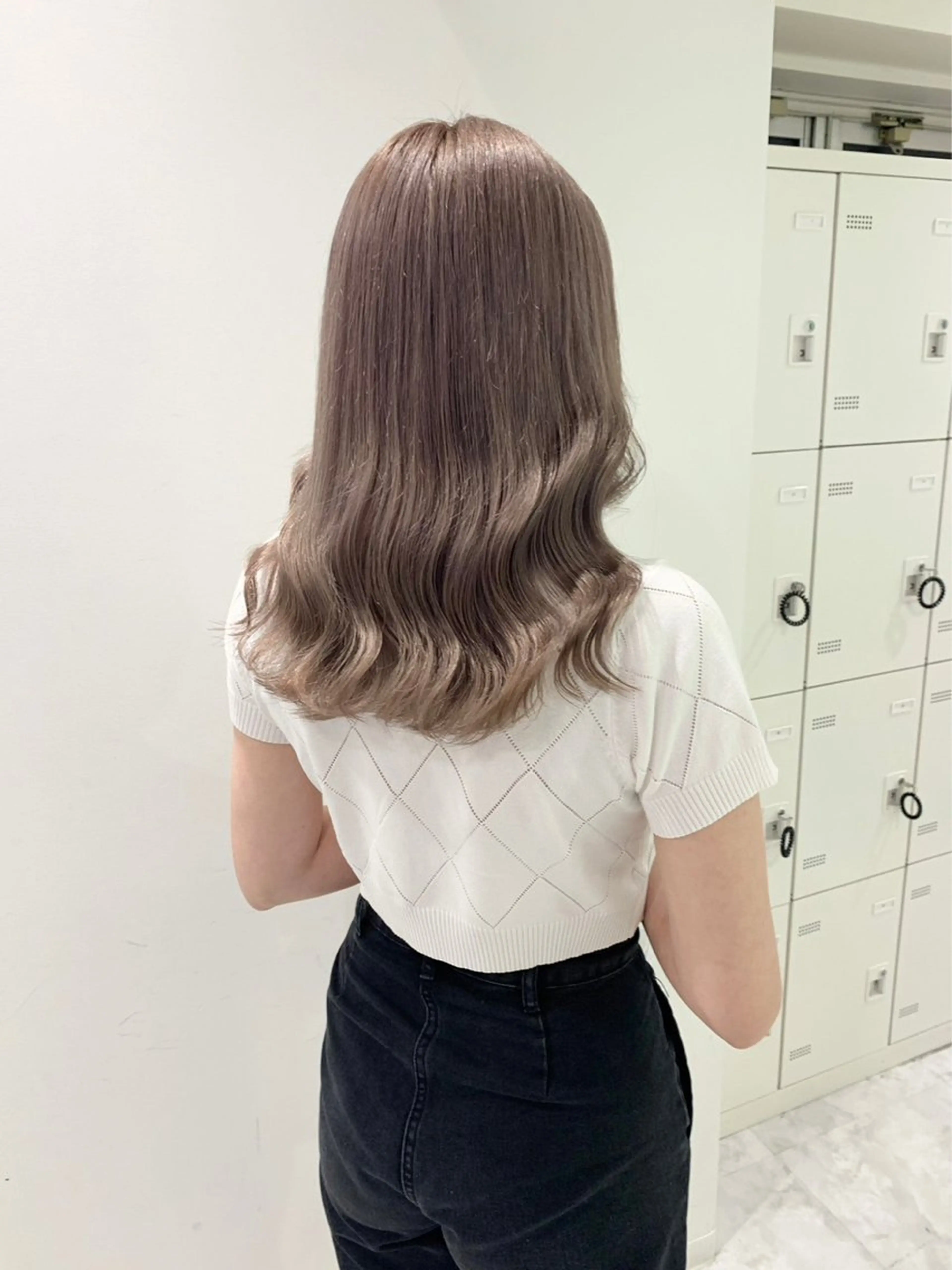 ロング カラー ハイトーンカラー 🦄レイヤーカットのヘアスタイル