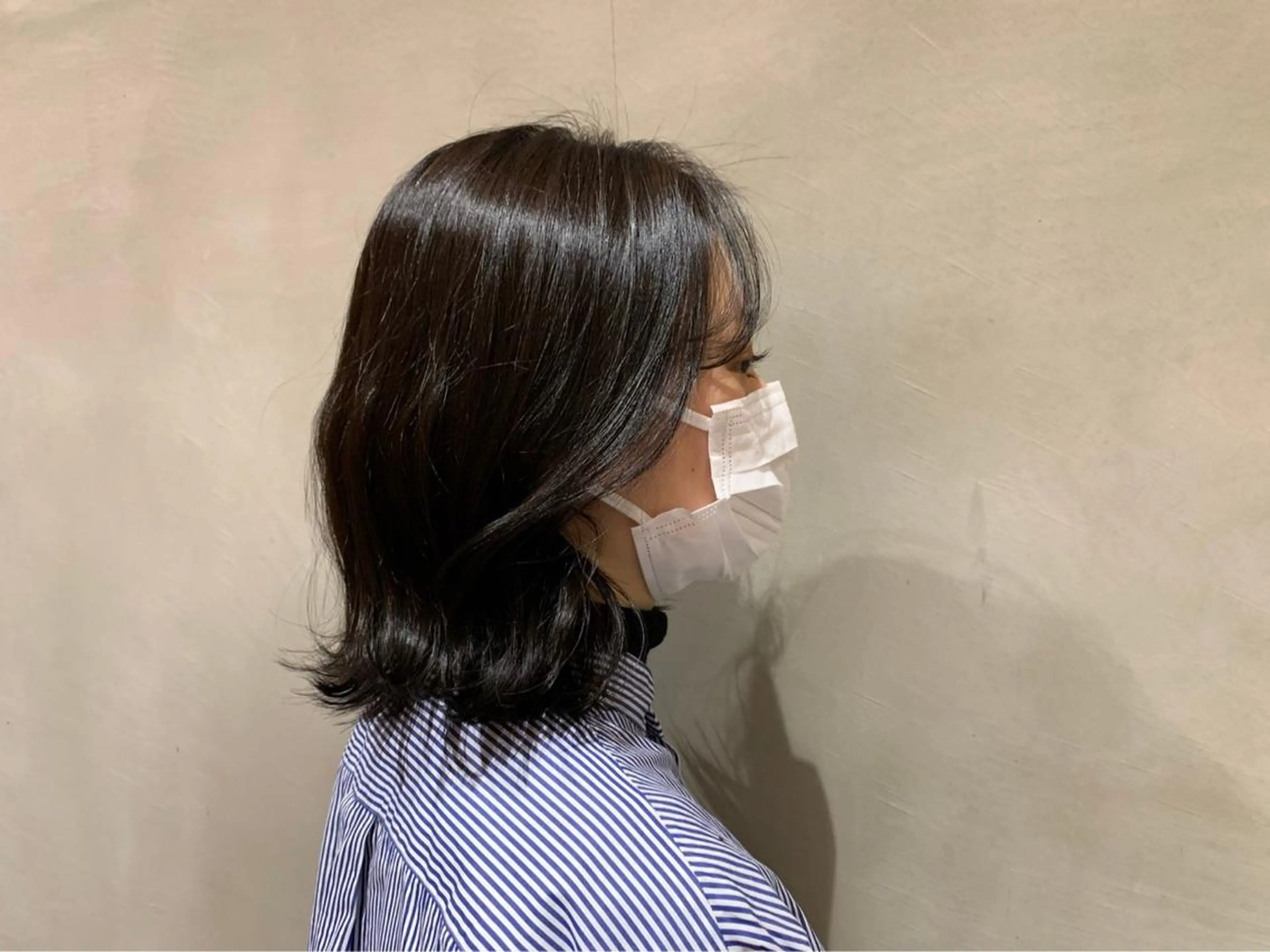 ミディアム カラー ヘアアレンジ アッシュ ミストバング ベージュカラー 黒髪 ブリーチ maoブリーチ無し 似合わせカラーのヘアスタイル