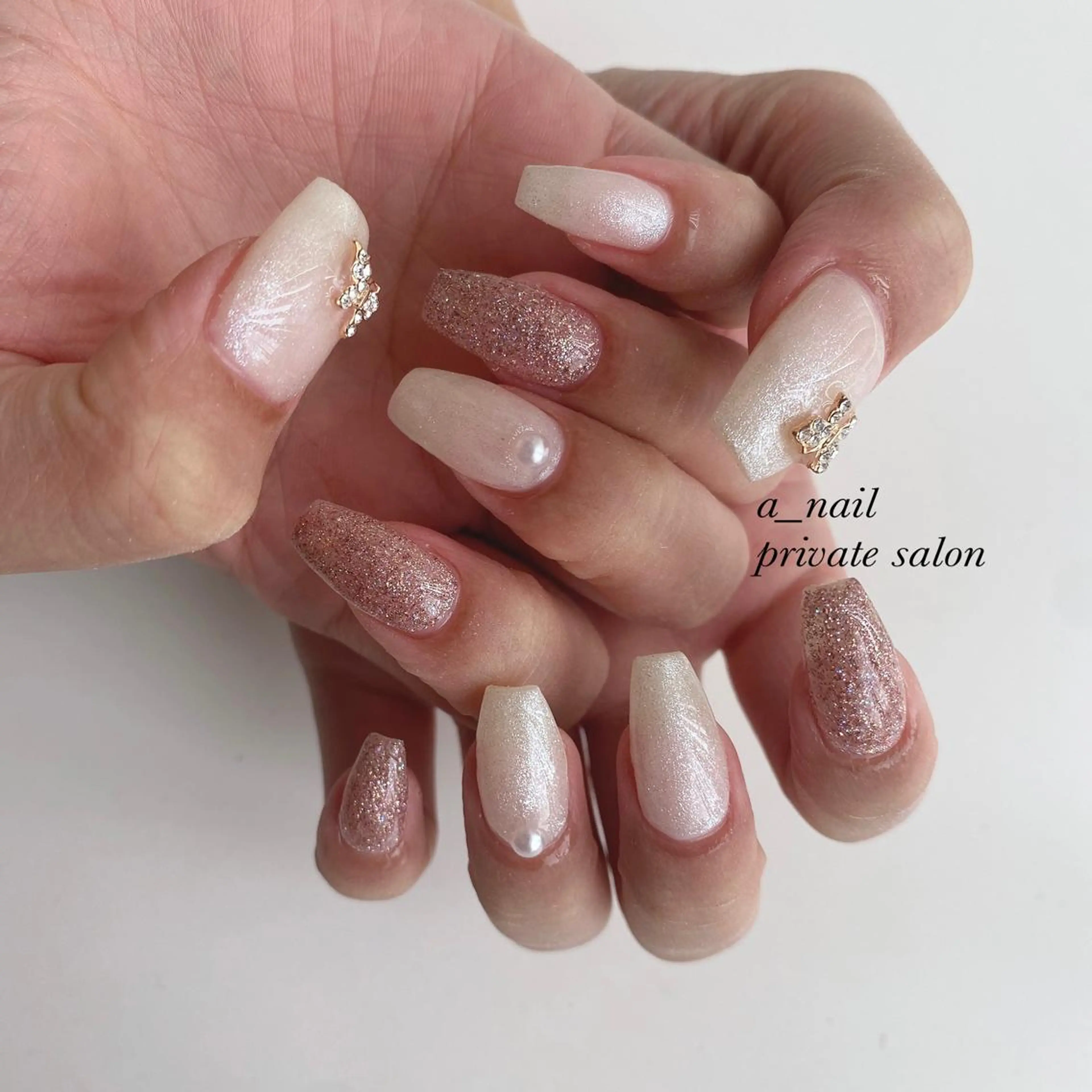 ネイル アニマル柄 フレンチネイル ジェルネイル 氷ネイル・うるうるネイル レース 菅 恵奈のネイルデザイン