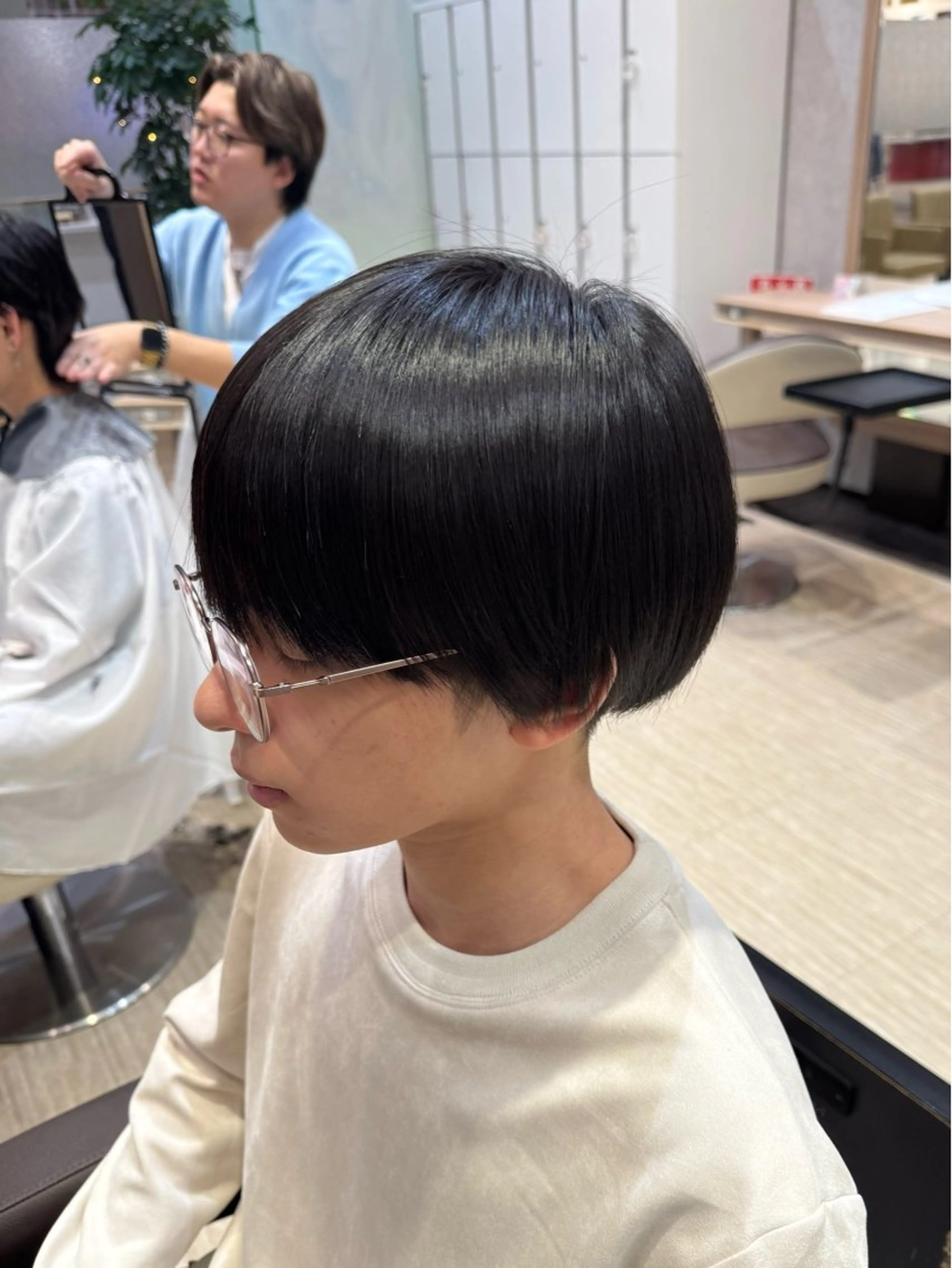 【⚜️人気No.2⚜️】メンズカット+前髪縮毛矯正の写真