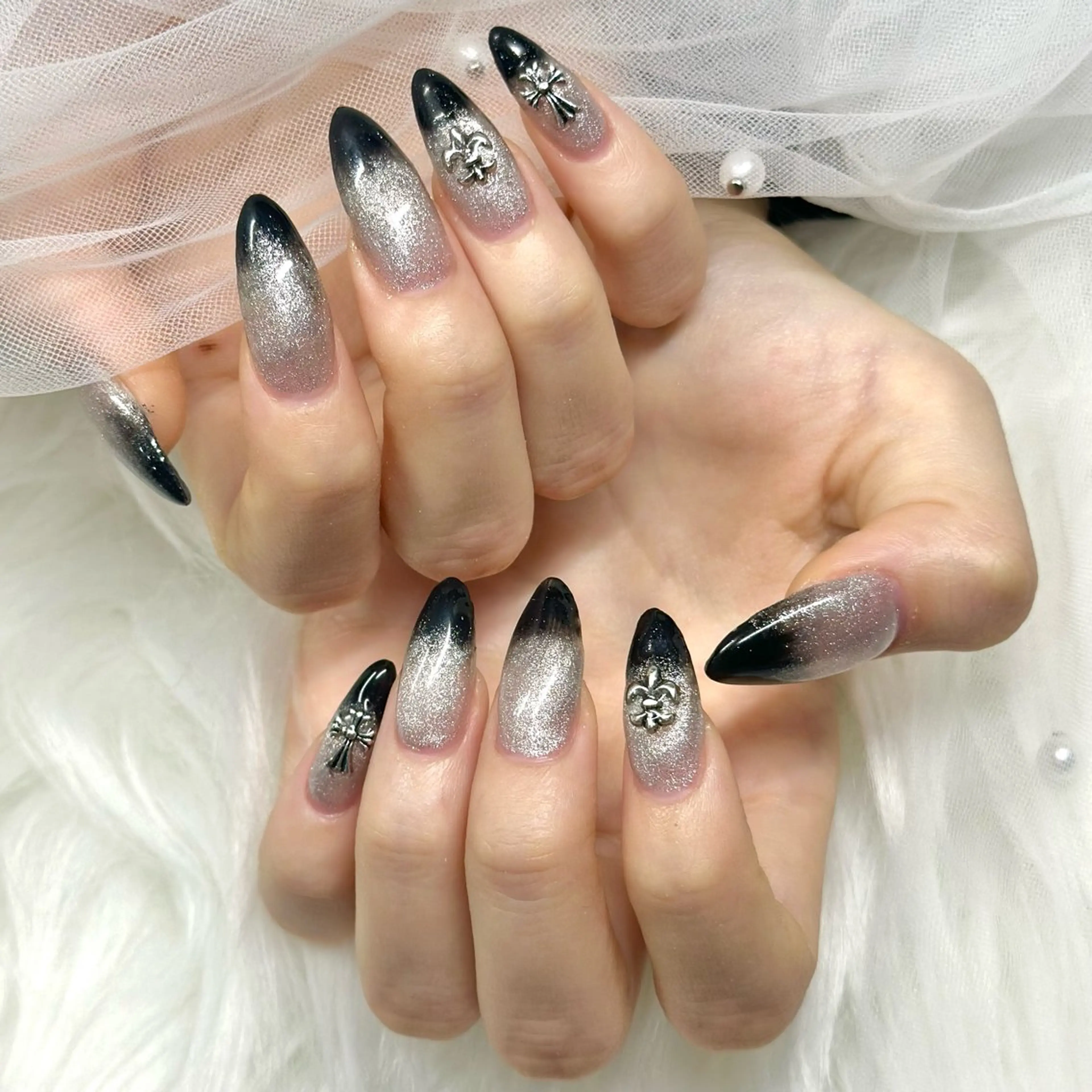 ネイル MIGHTY COLORのネイルデザイン