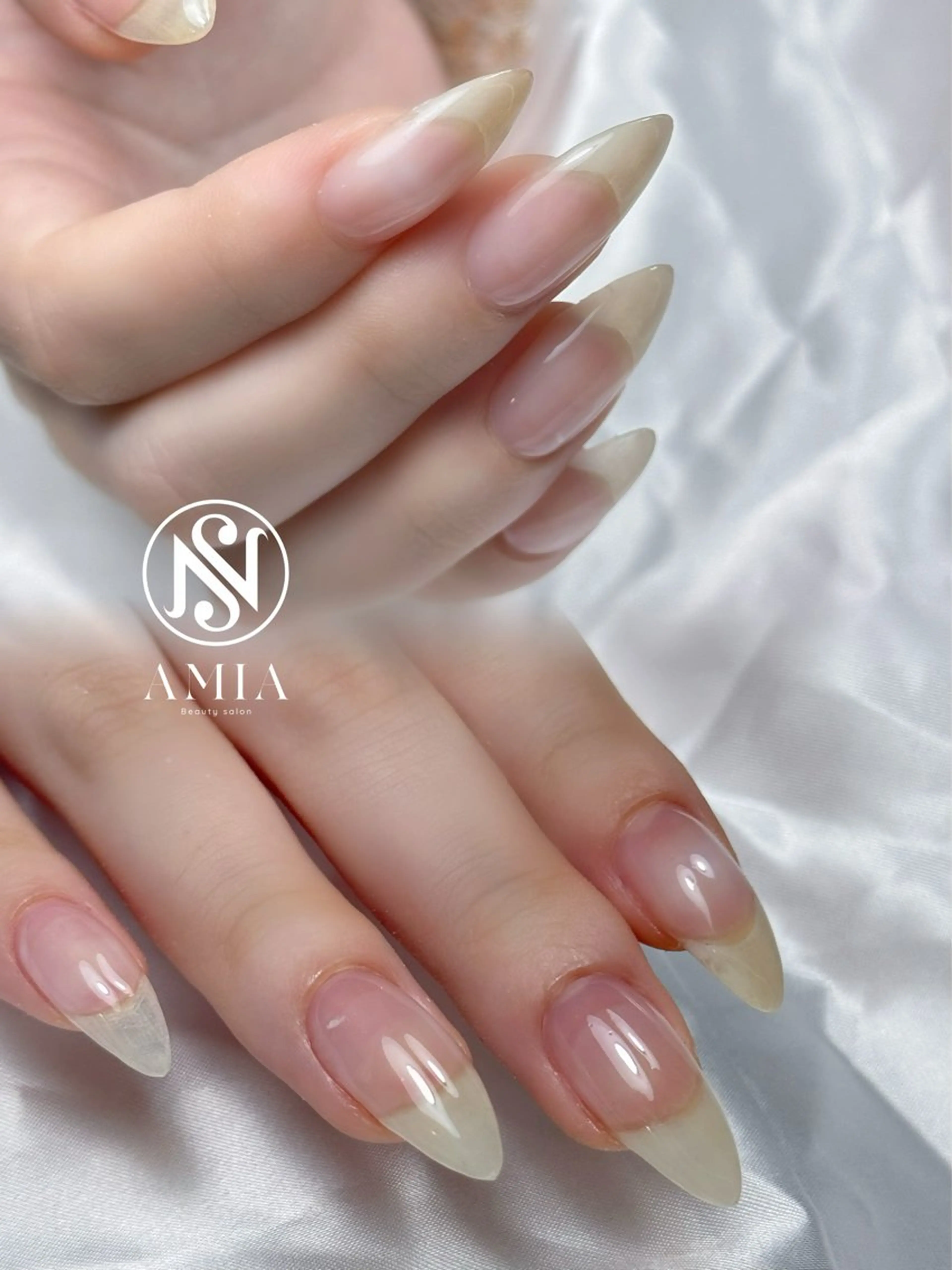 ロング ハンドネイル AMIA BEAUTY SALON所属・🌟AMIA BEAUTY🌟のネイルデザイン