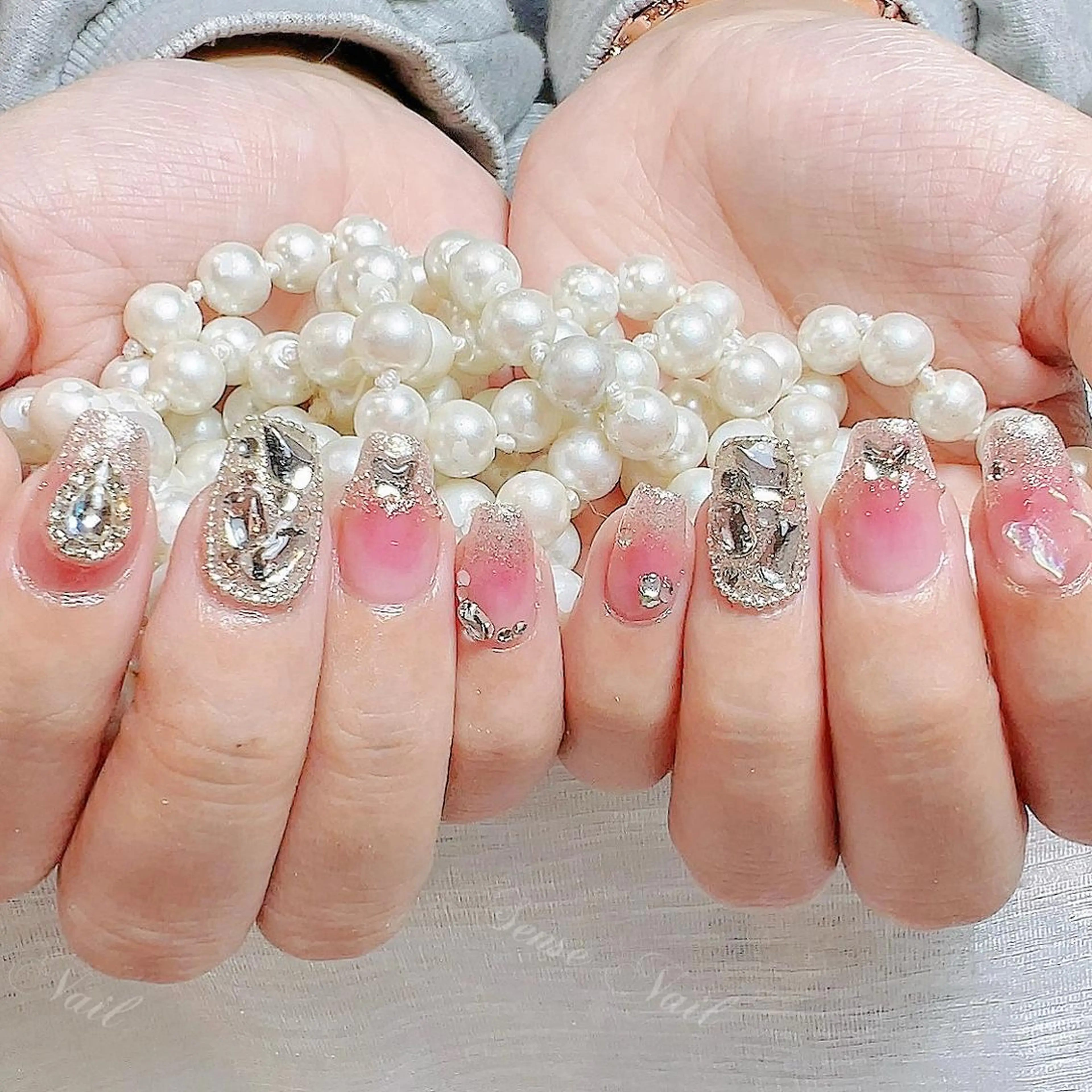 ネイル ハンドネイル ハンドケア 🌷 Mooning 🌷のネイルデザイン