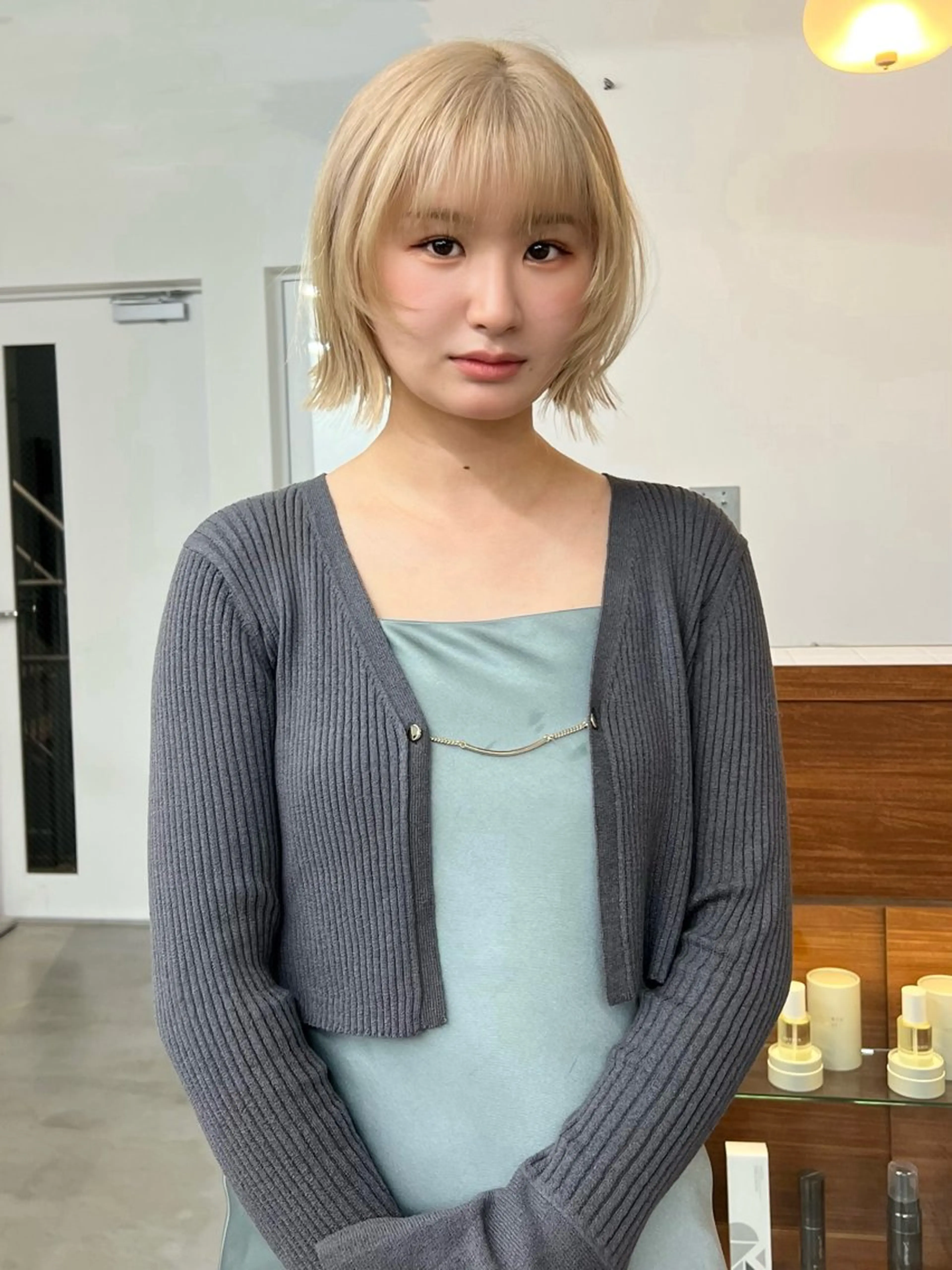 ミディアム いざわりお /梅田/ブリーチのヘアスタイル