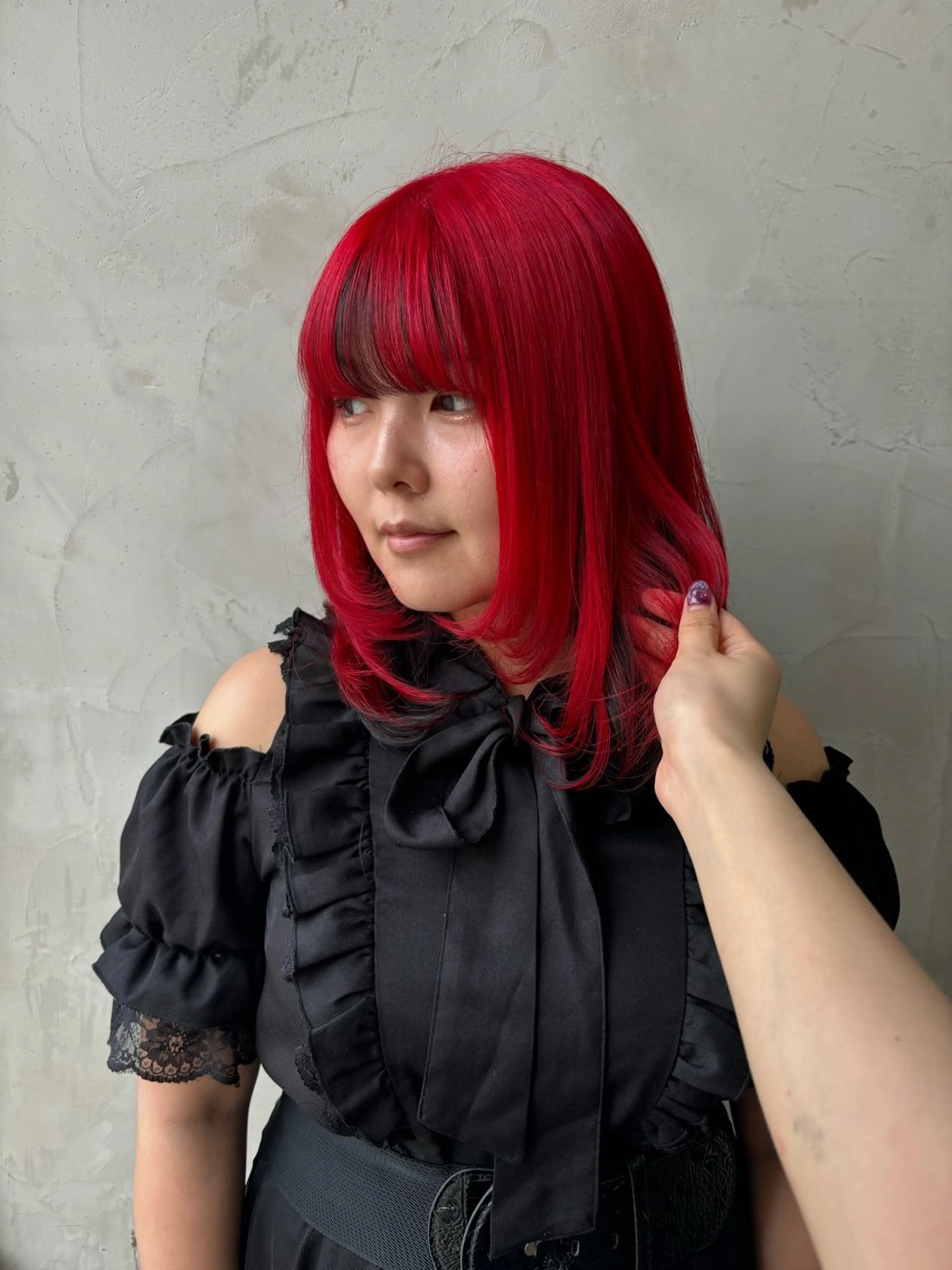 ミディアム カラー ブリーチ レッドカラー MaisonHALU 松浦光咲のヘアスタイル