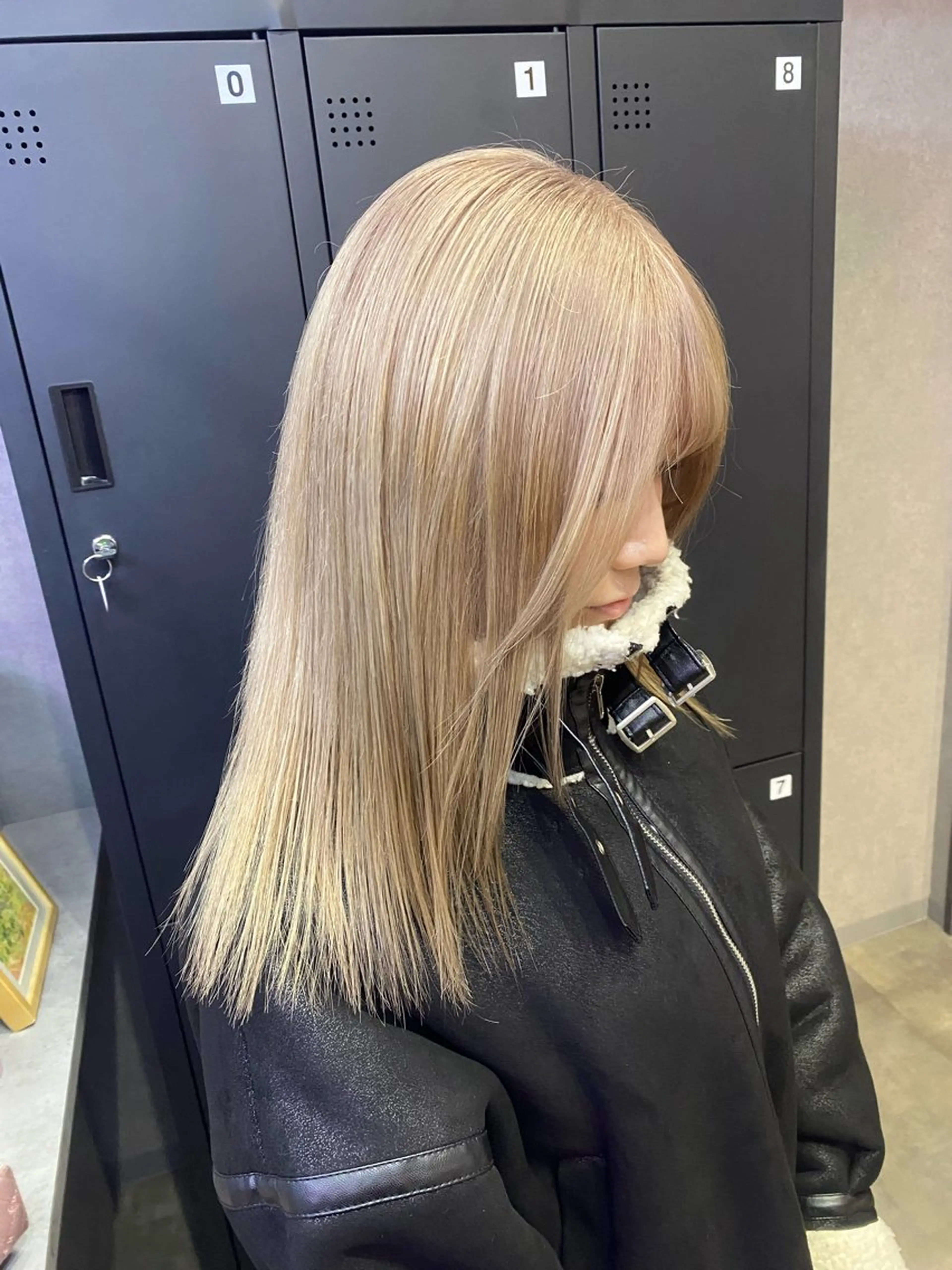 カラー 𝗮𝘆𝘂𝗺𝗶 ハイトーン🎀のヘアスタイル