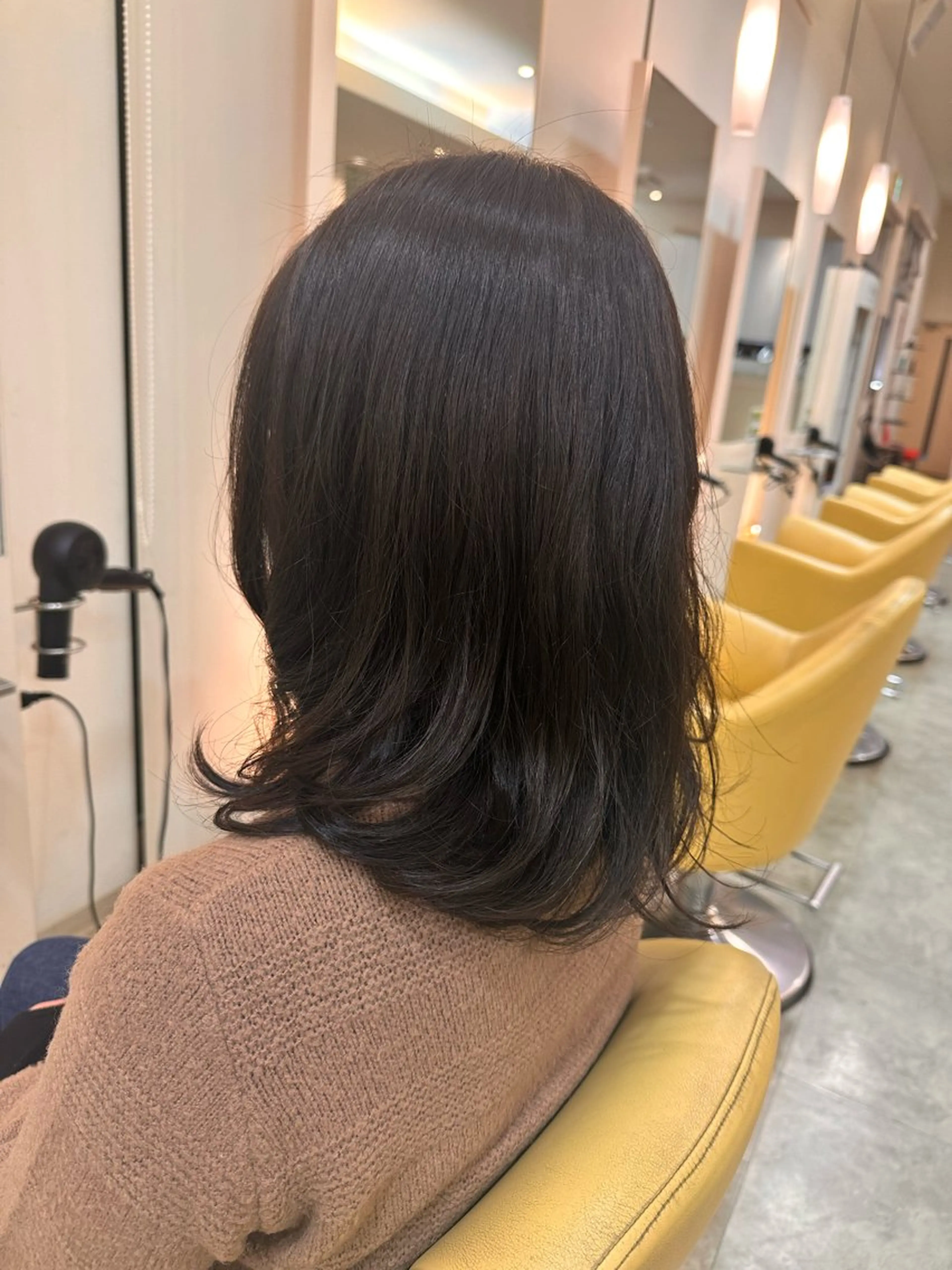 カラー 透明感カラー グレージュ EMA  ViViD 港区店所属・柴田 舜吏のヘアスタイル