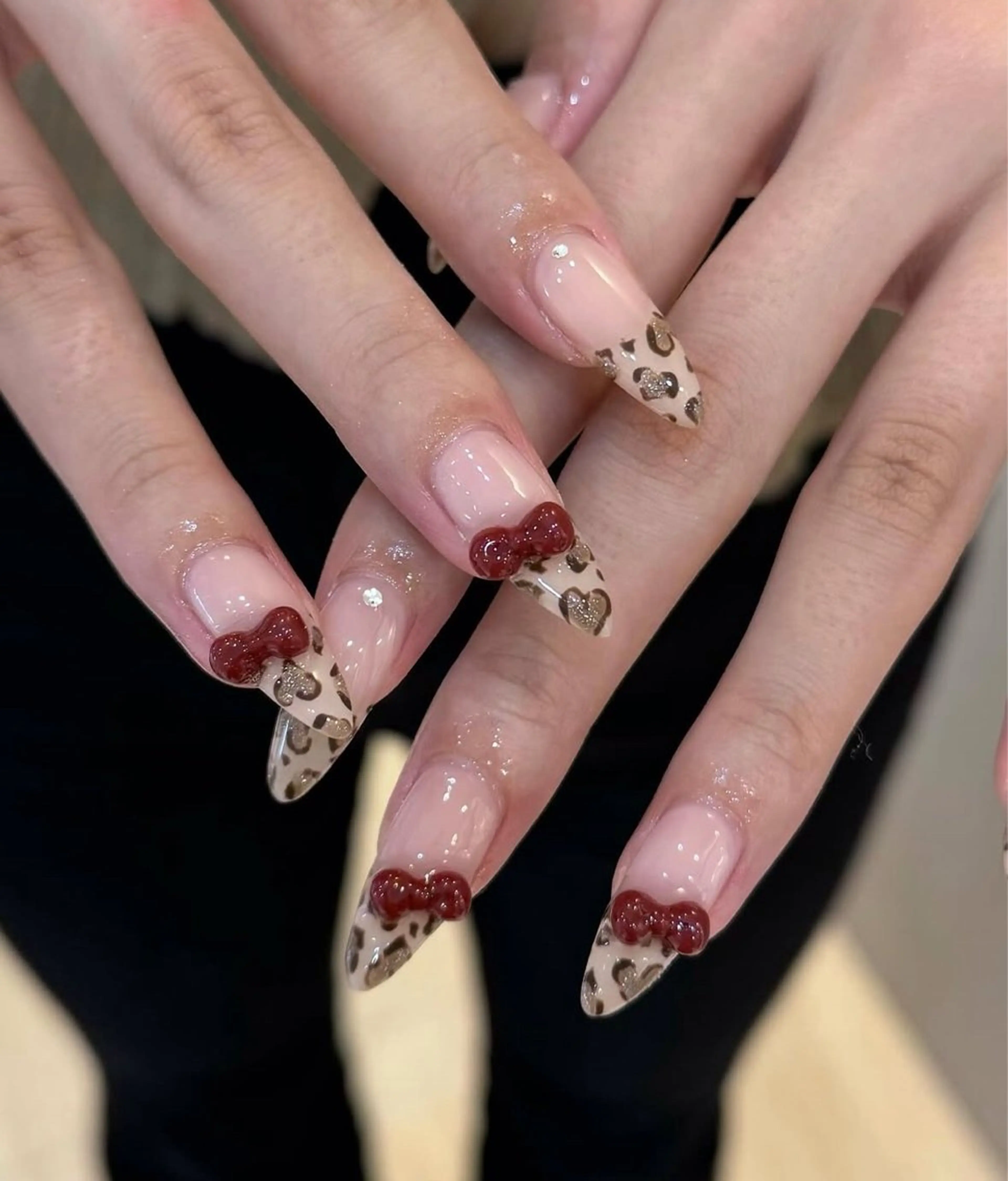 ネイル 長さ出し グラデーション キラキラネイル 韓国ネイル ラメ(グリッター) ハンドネイル ハンドケア Chisa Nail Studio所属・チ サのネイルデザイン