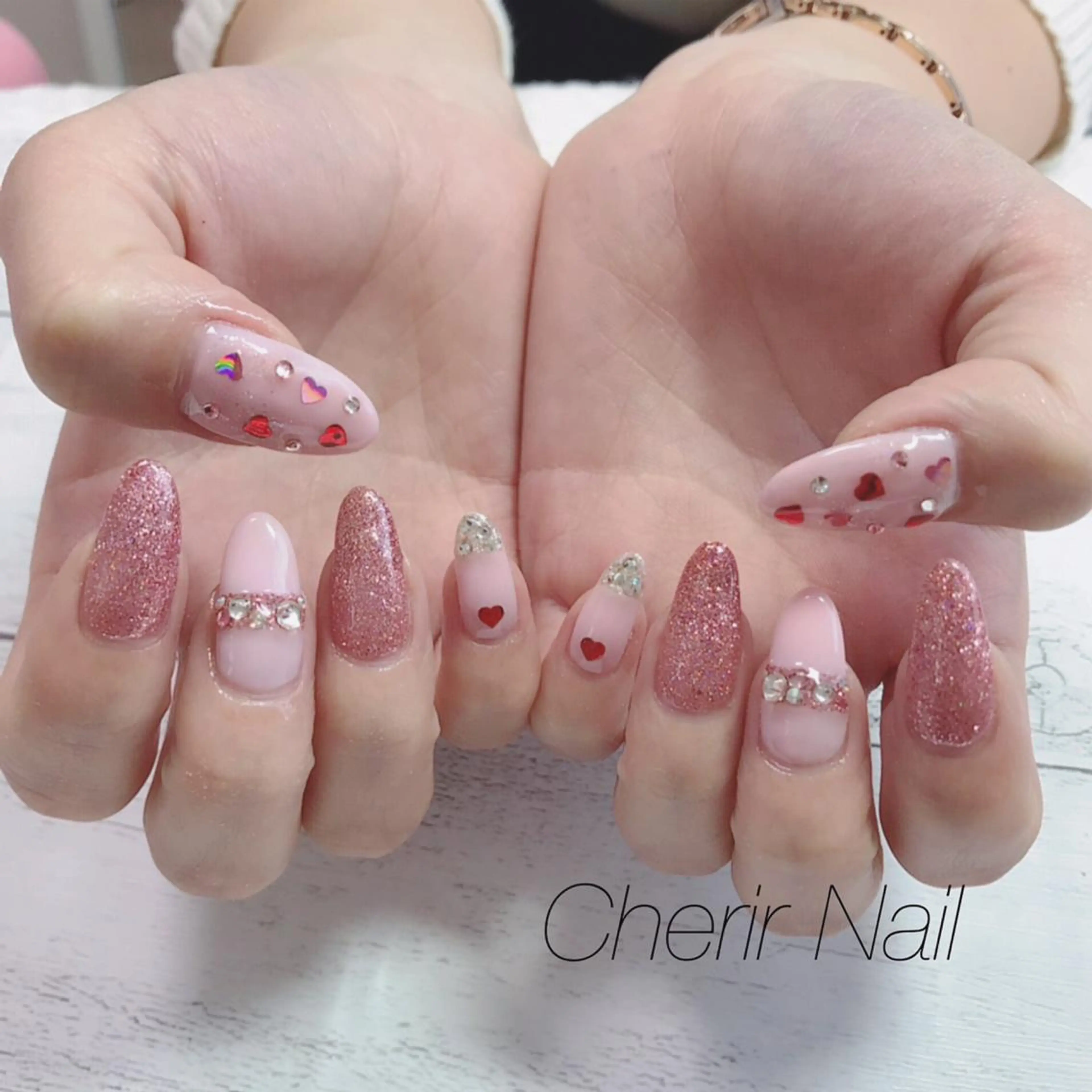 ネイル ハート キラキラネイル ラメ(グリッター) ロングネイル ワンカラーネイル ハンドネイル Cherirnail kaoriのネイルデザイン