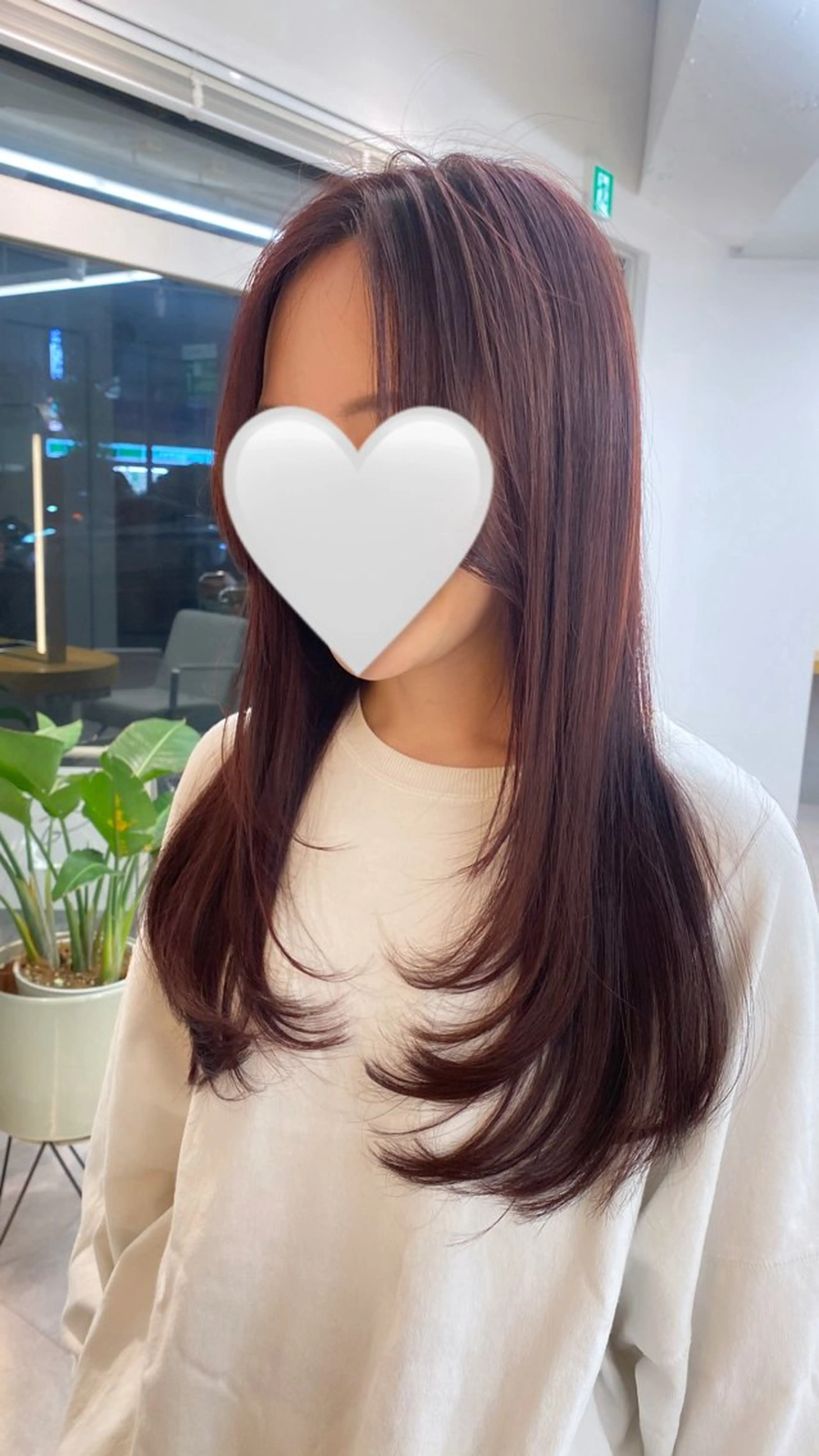 ロング レイヤーカット 濱﨑 紅葉のヘアスタイル