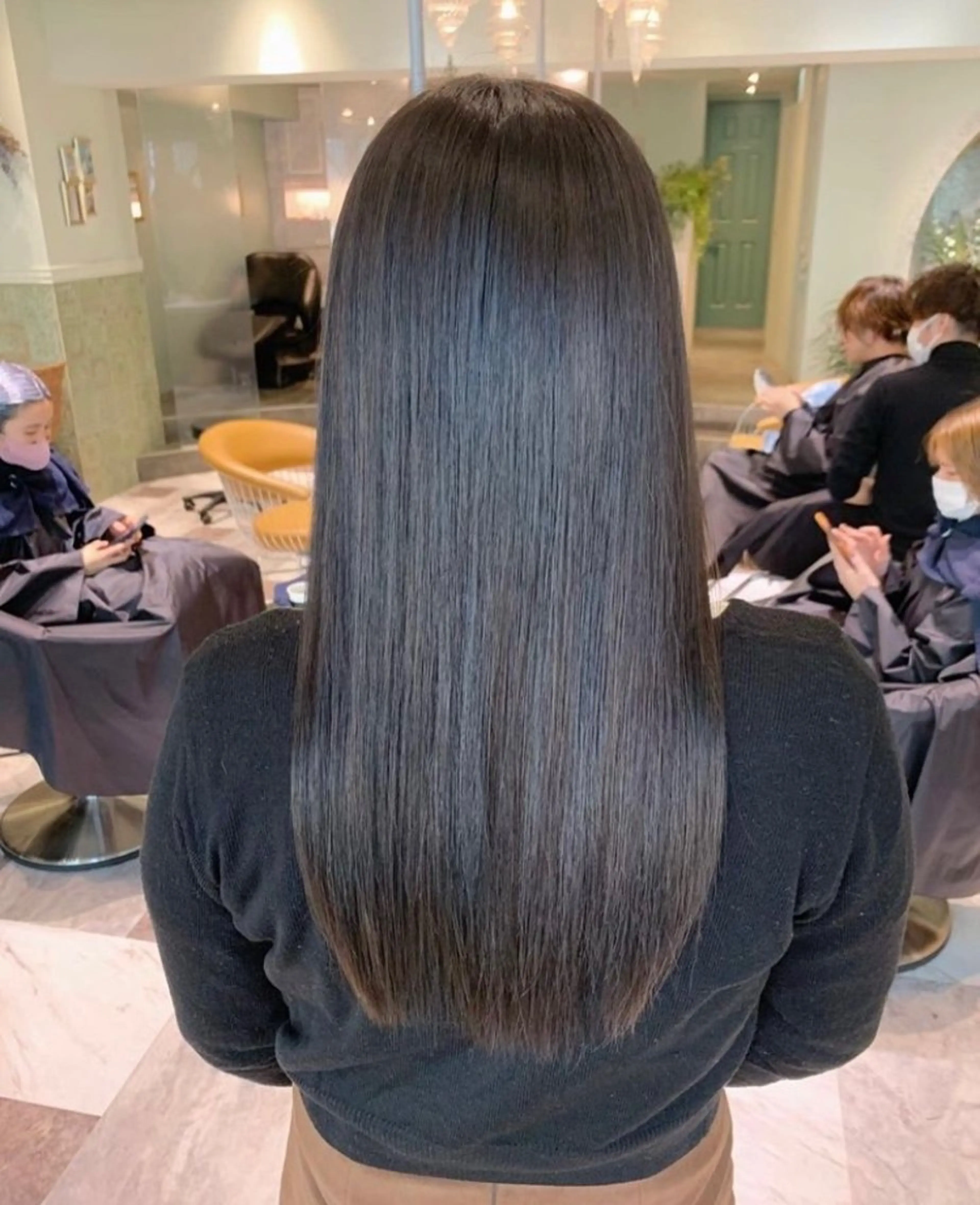 ロング ❤️ブリーチなし💚 ダブルカラー平野実花のヘアスタイル