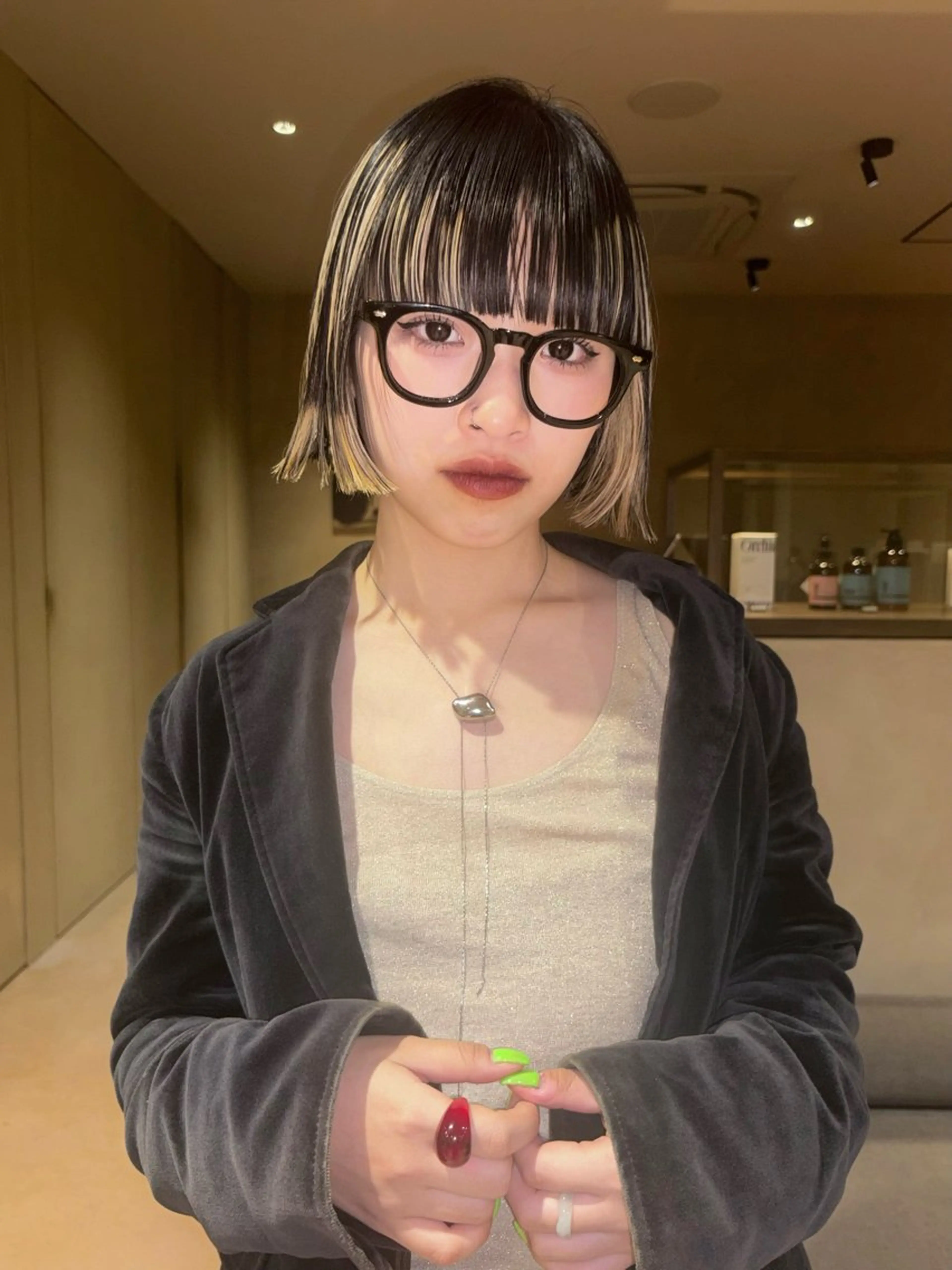 ミディアム カラー カット ボブ/タイトアレンジ 個性派結婚式アレンジのヘアスタイル