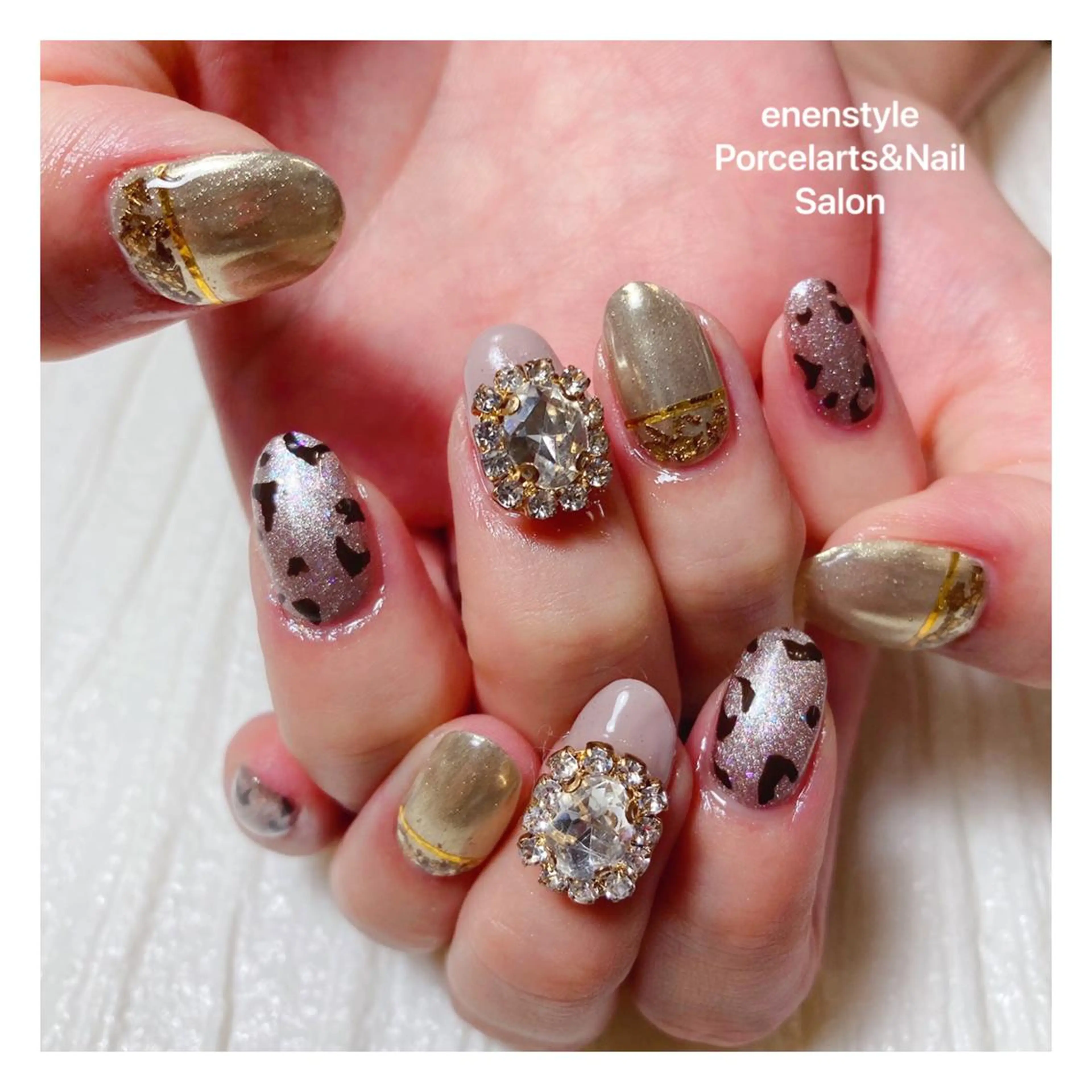 ミディアム ネイル 👑enen style👑のネイルデザイン