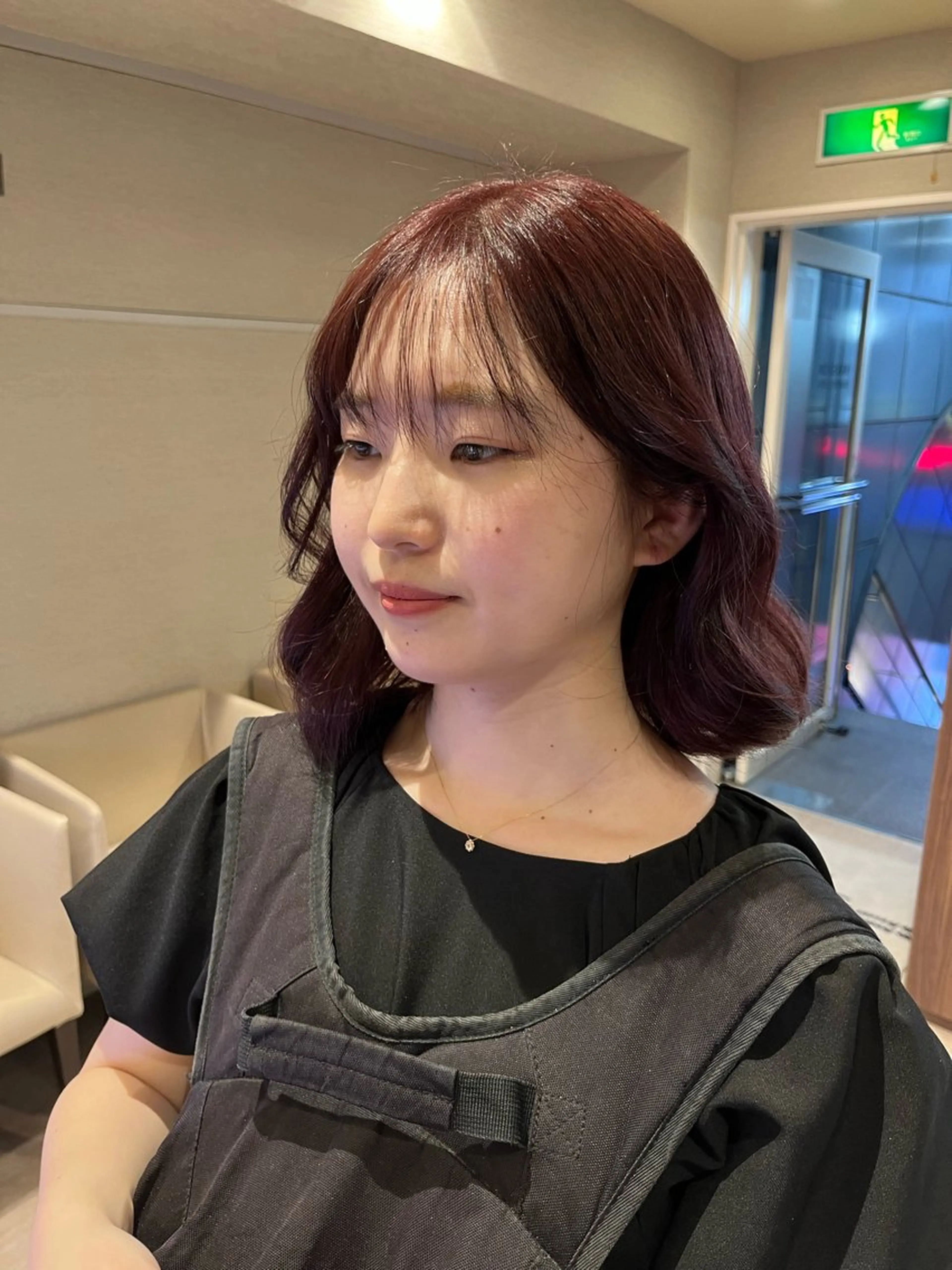 ミディアム カラー ブリーチ くびれヘア dogstar小林諒 レイヤー/パーマのヘアスタイル