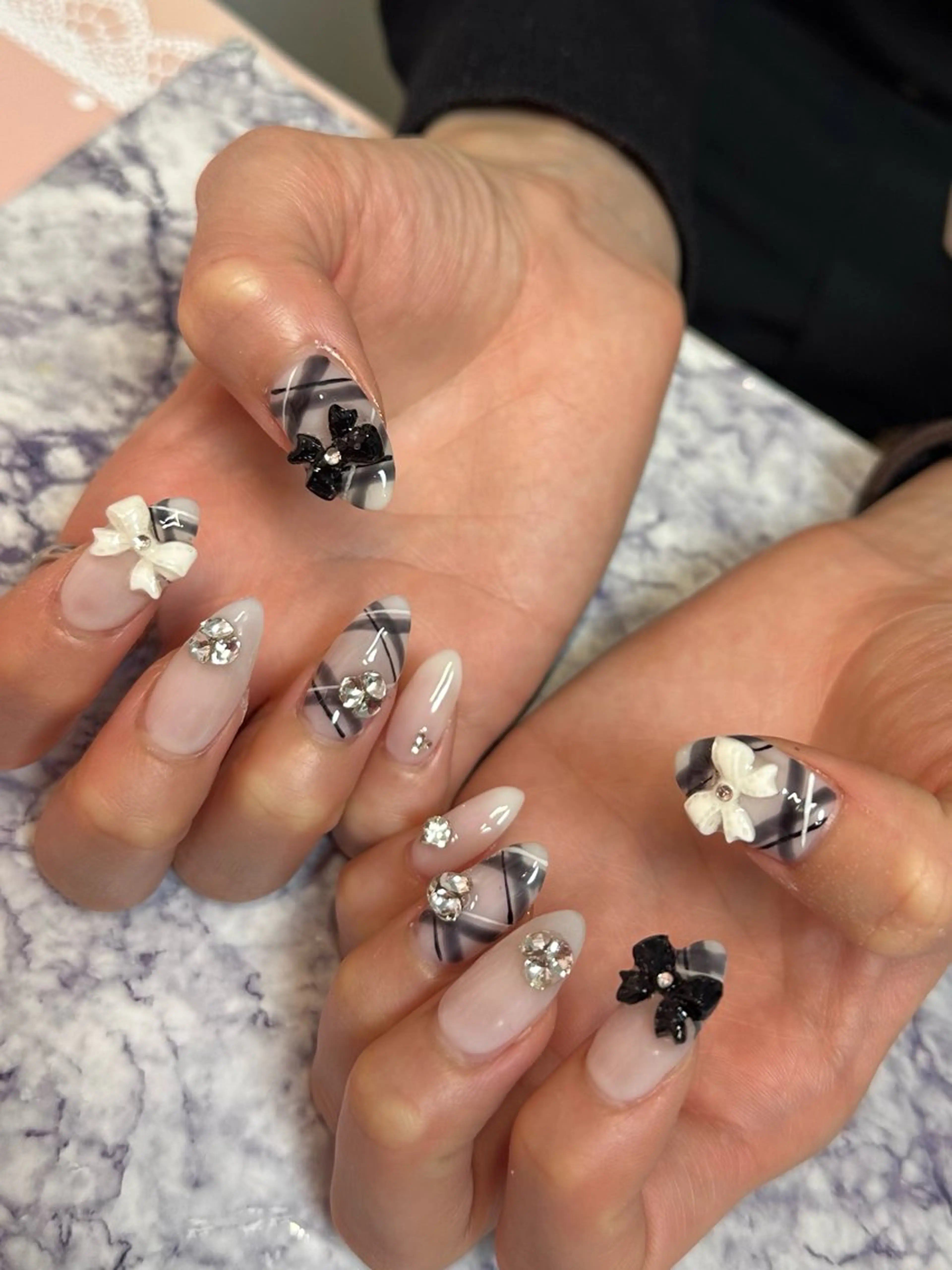 ネイル ハンドネイル フットネイル Pretzels🥨 【プレッツェル】ミウのネイルデザイン