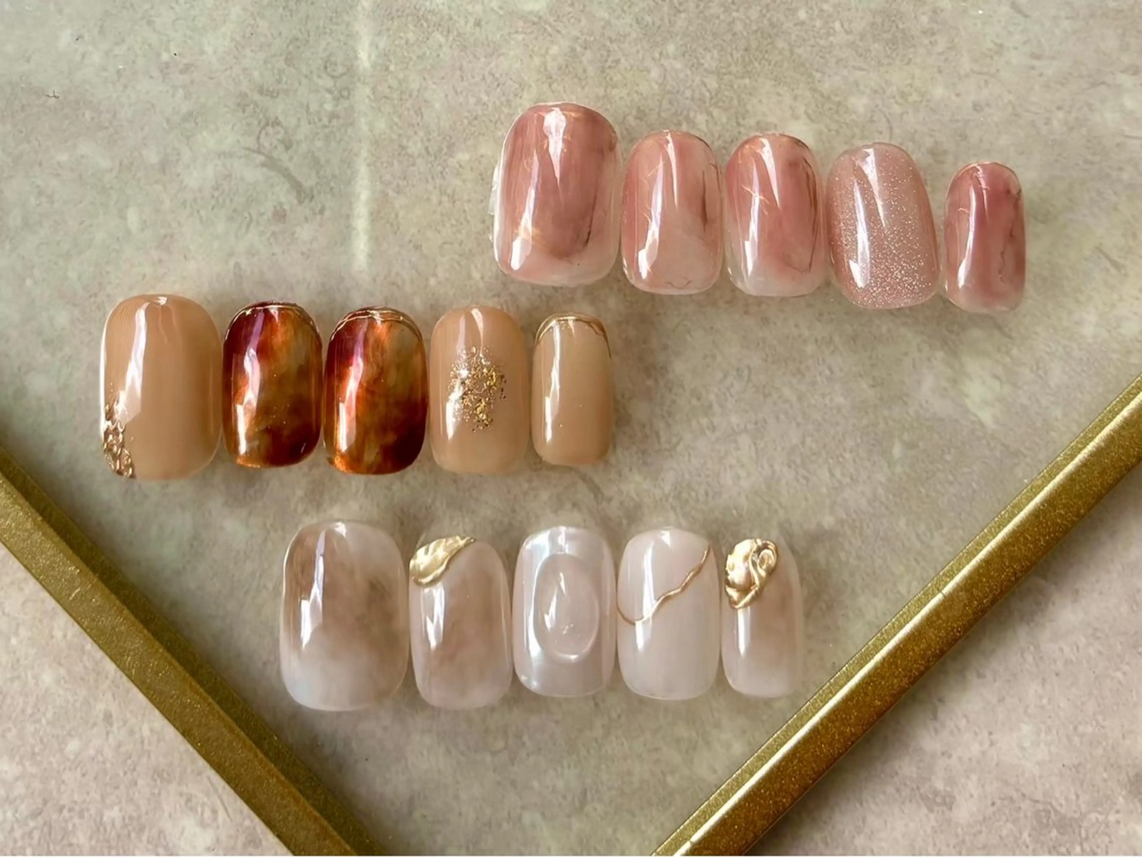 ネイル ニュアンスネイル aoi .のネイルデザイン