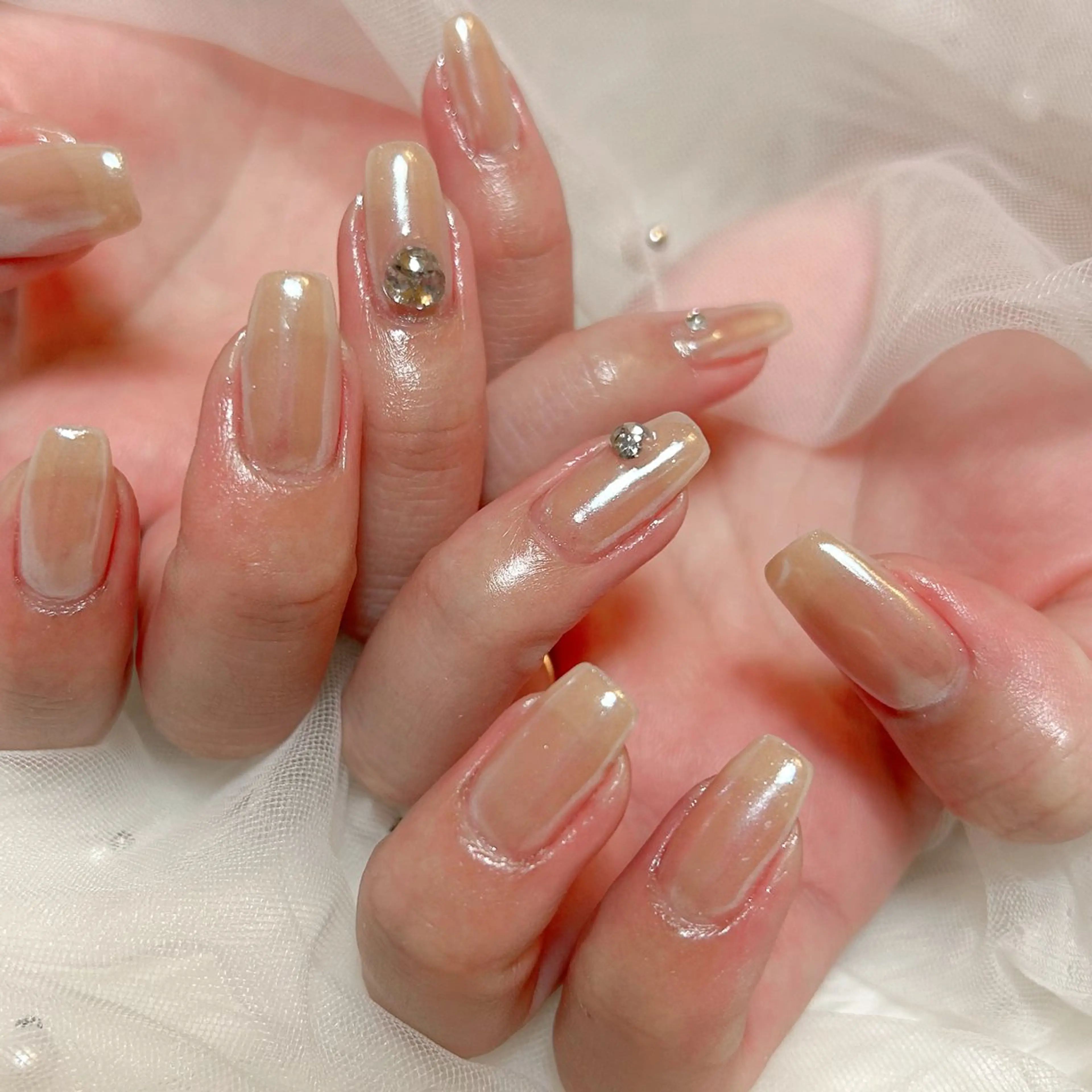 ネイル ミラーネイル ブライダルネイル ハンドネイル EmaNail天満橋店所属・EmaNail Risaのネイルデザイン