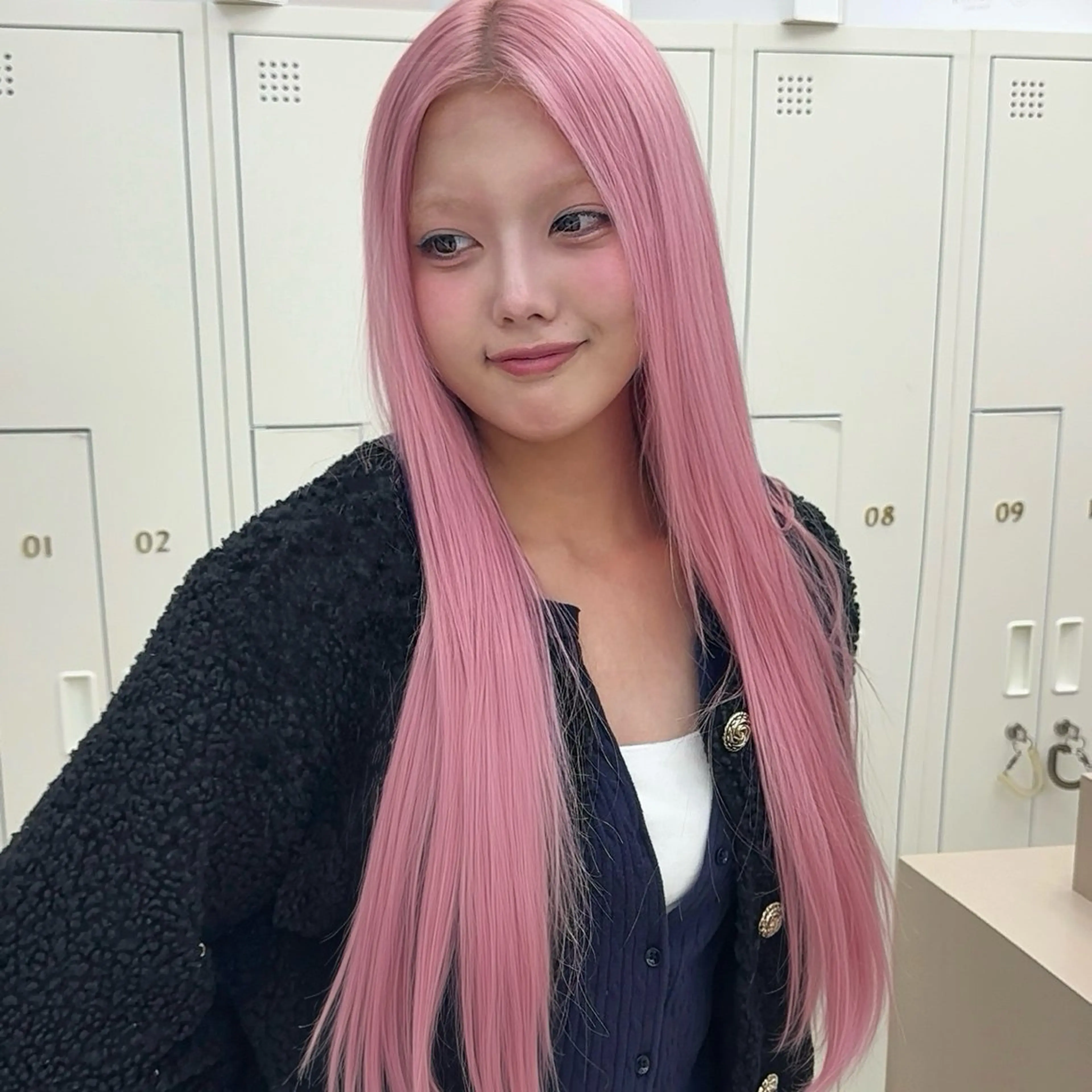 ロング カラー ブリーチ ピンクカラー カット ヘアカラー 期間限定クーポンあり マオ🩵の眉毛・アイブロウイメージ