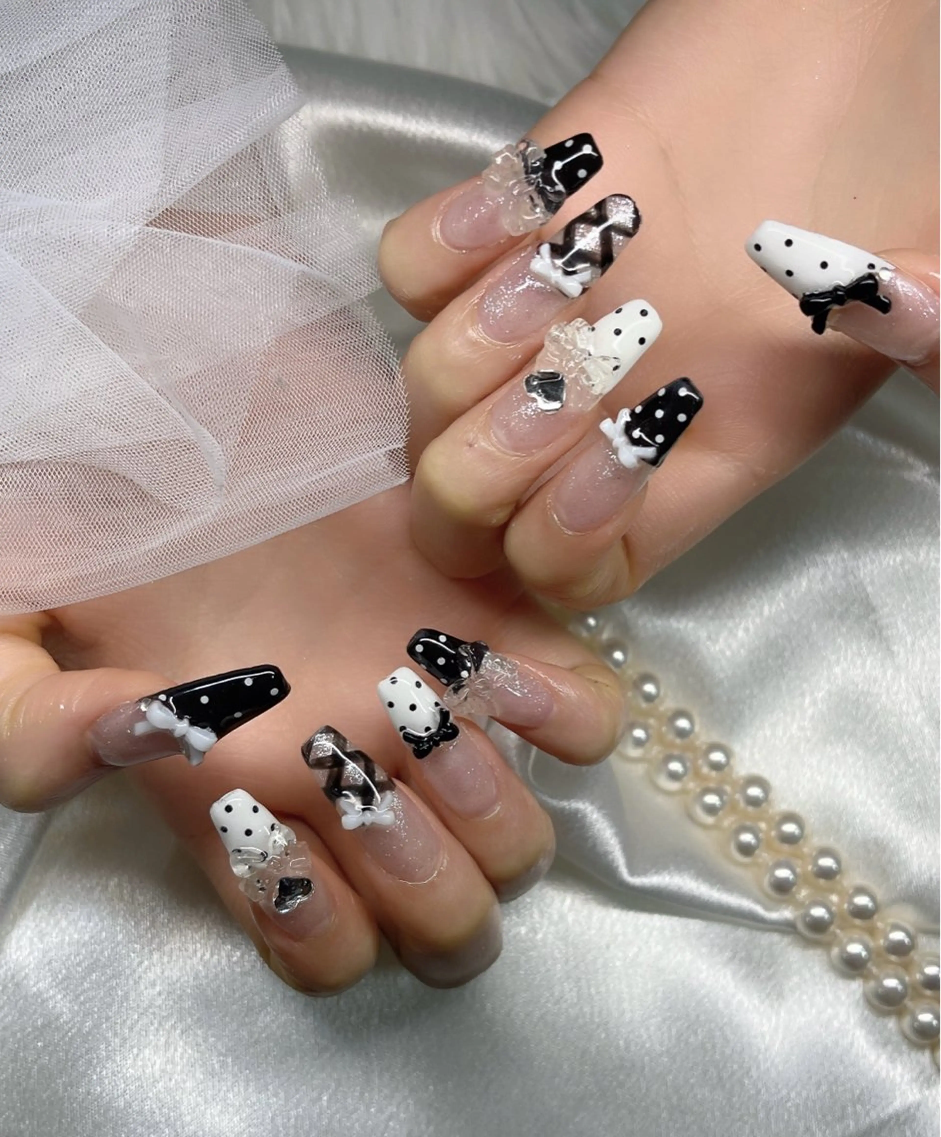 ネイル ハンドネイル YOLO NAILのネイルデザイン