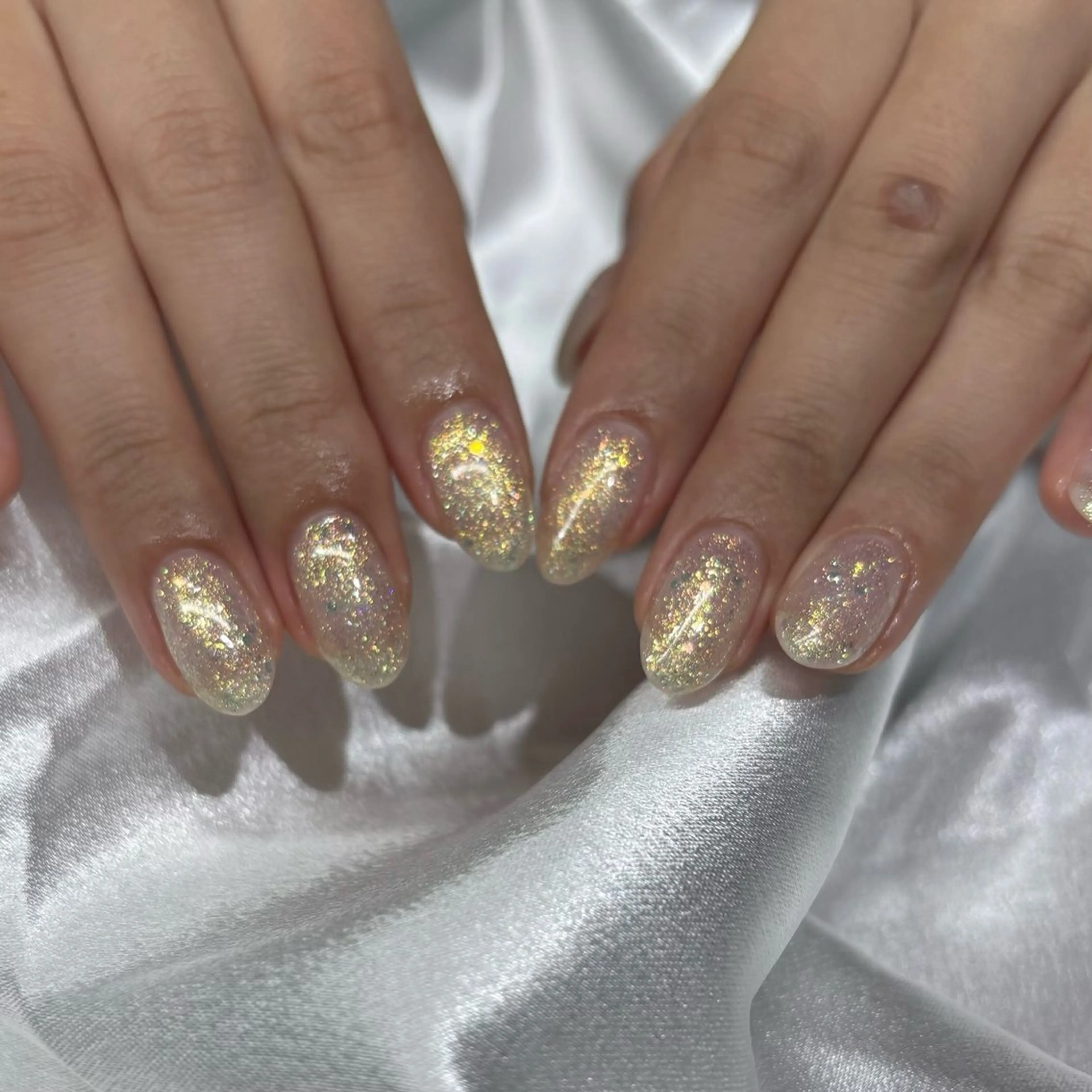 ネイル キラキラネイル ワンカラーネイル ハンドネイル private salon magique所属・Rina🫧 大阪/福島のネイルデザイン