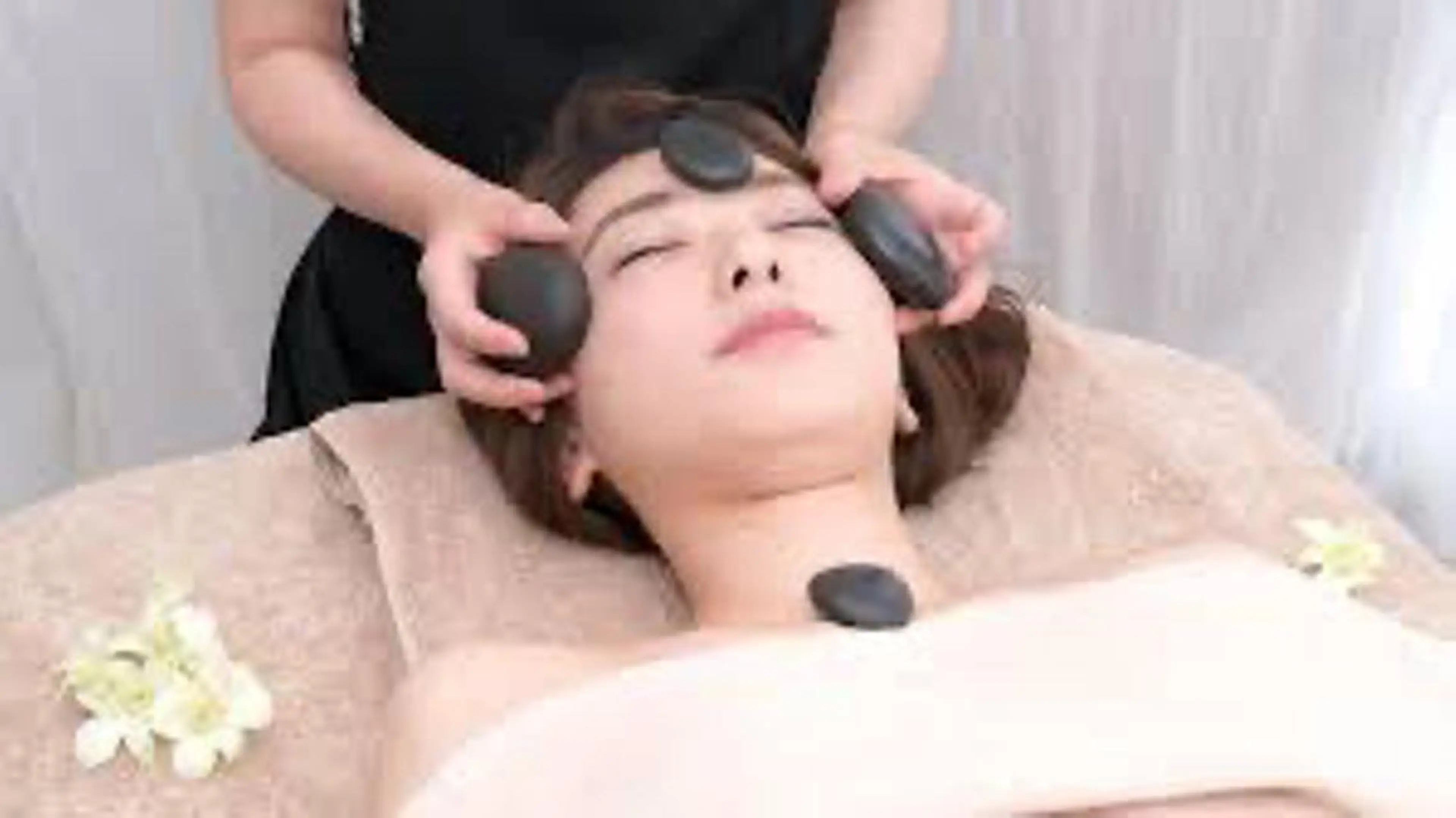 🌺メンズ限定🌺👀眼精疲労、トーンアップ&毛穴フェイシャルコース60分4800円の写真