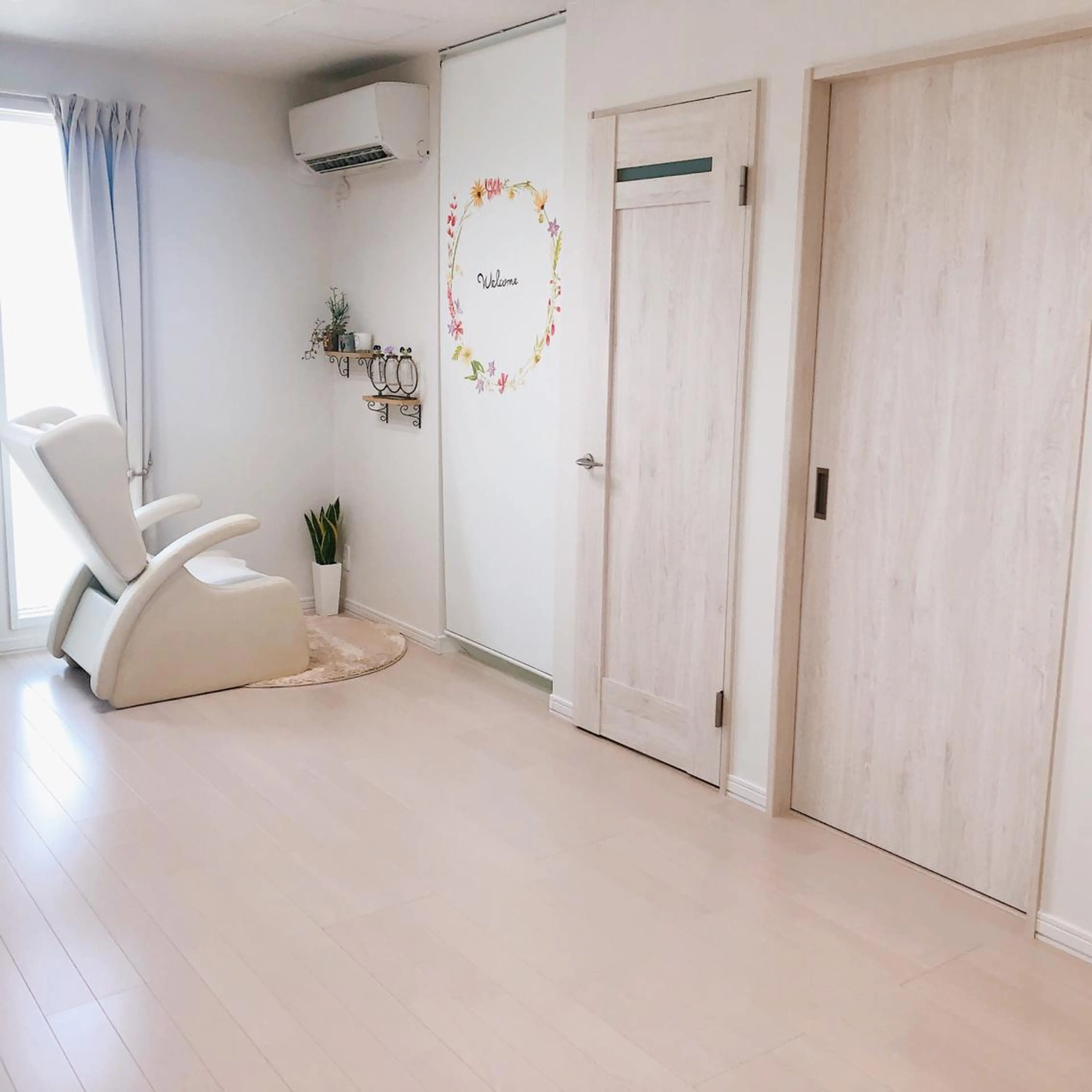 ▫️フラットラッシュエクステ 140本のメニュー(カウンセリング15分ほど。トータルで施術時間は約1時間半)の写真