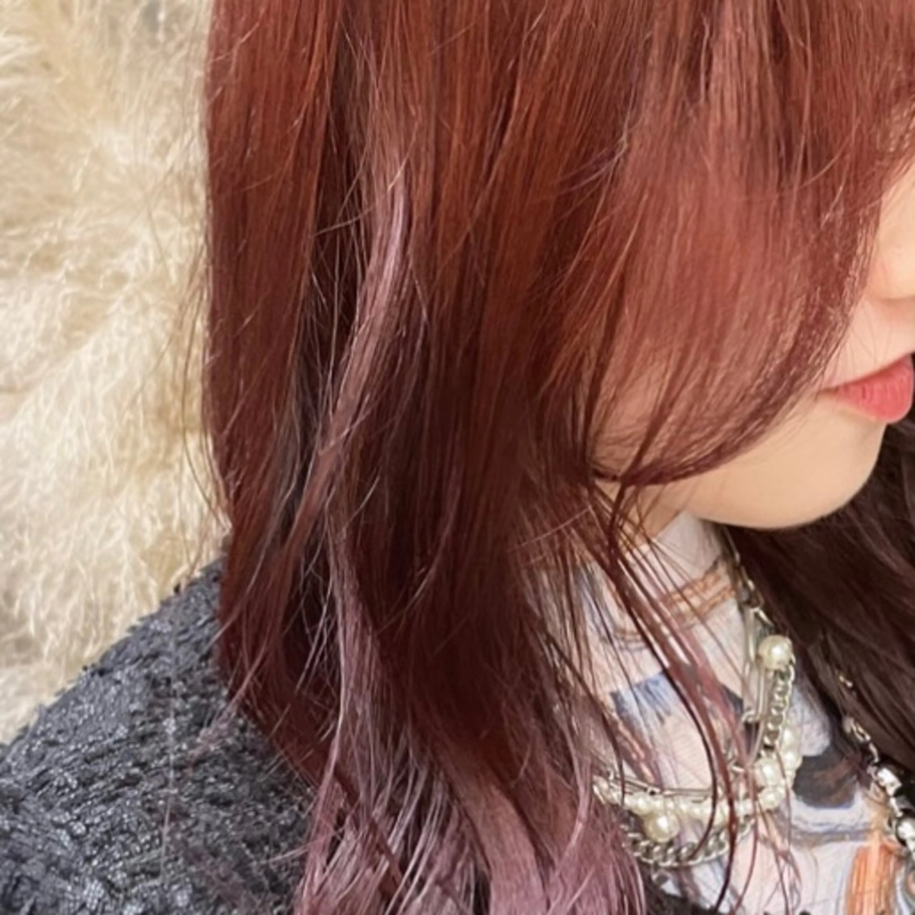ロング カラー レッドカラー 韓国風ヘア Rui/透明感カラー 暖色/レイヤーカットのヘアスタイル