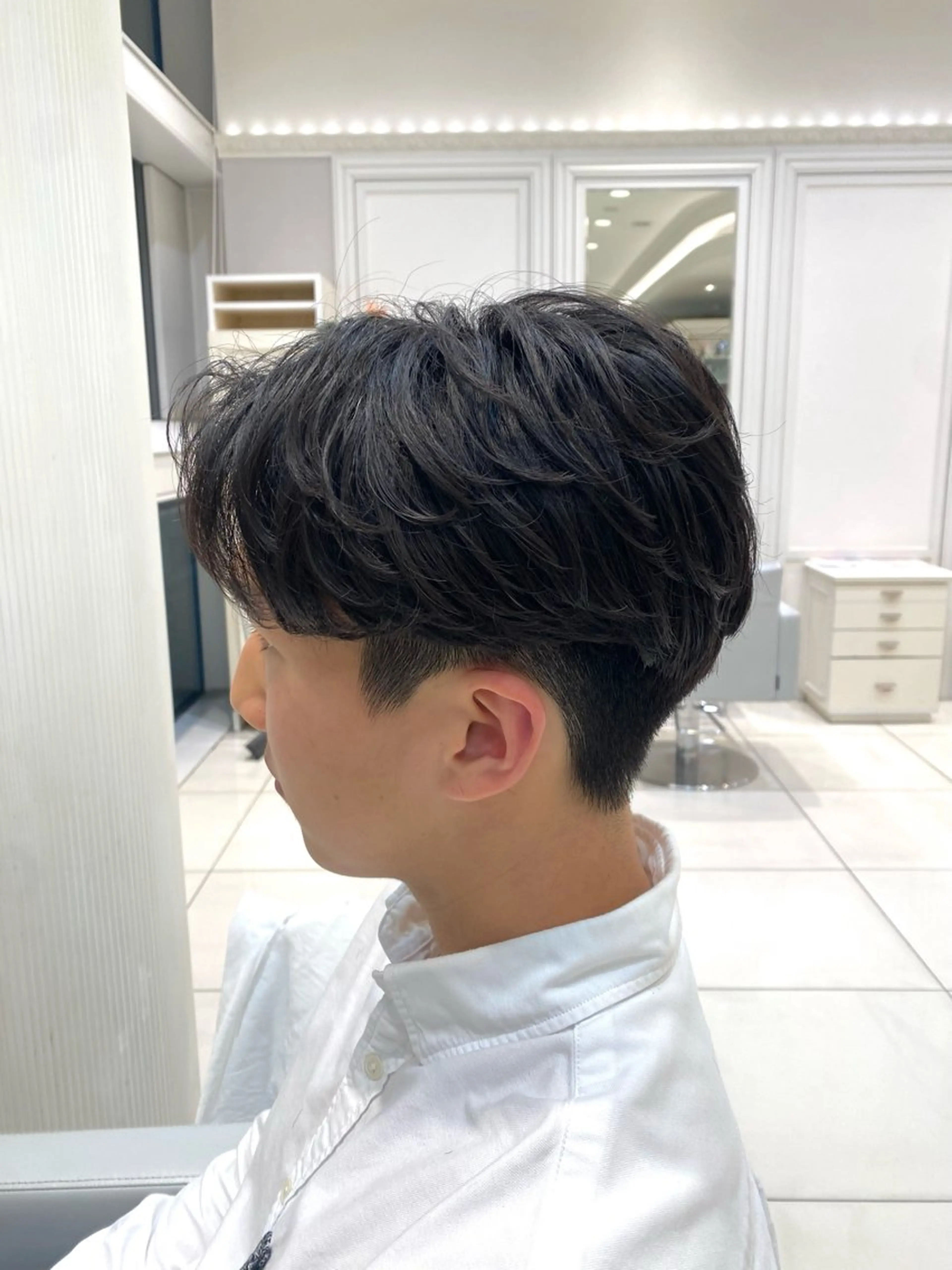 ショート パーマ メンズ フェザーパーマ メンズパーマ カット パーマ メンズ特化型美容師 栗山勇人のヘアスタイル