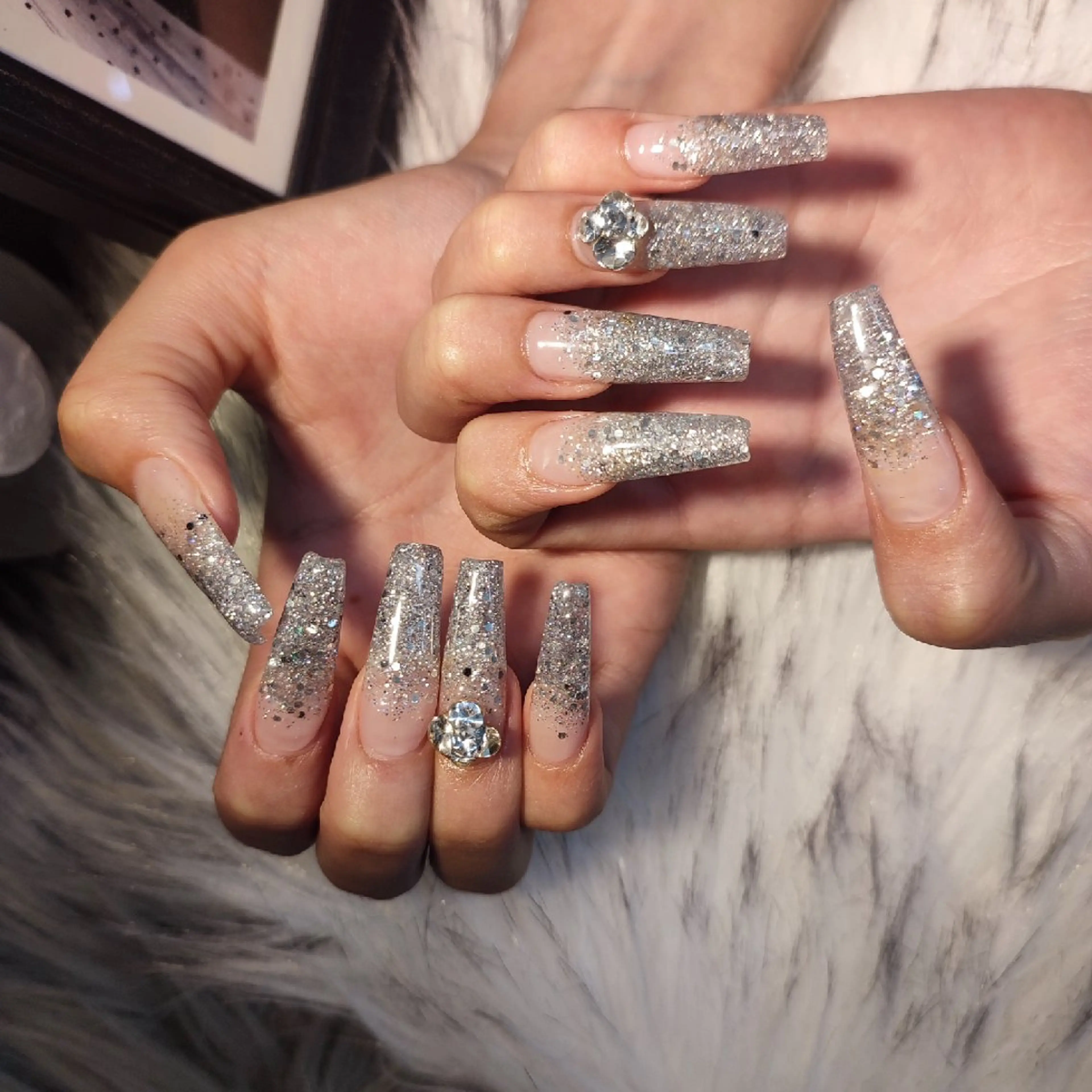 ネイル ハンドネイル RUNWAY 　　の眉毛・アイブロウイメージ