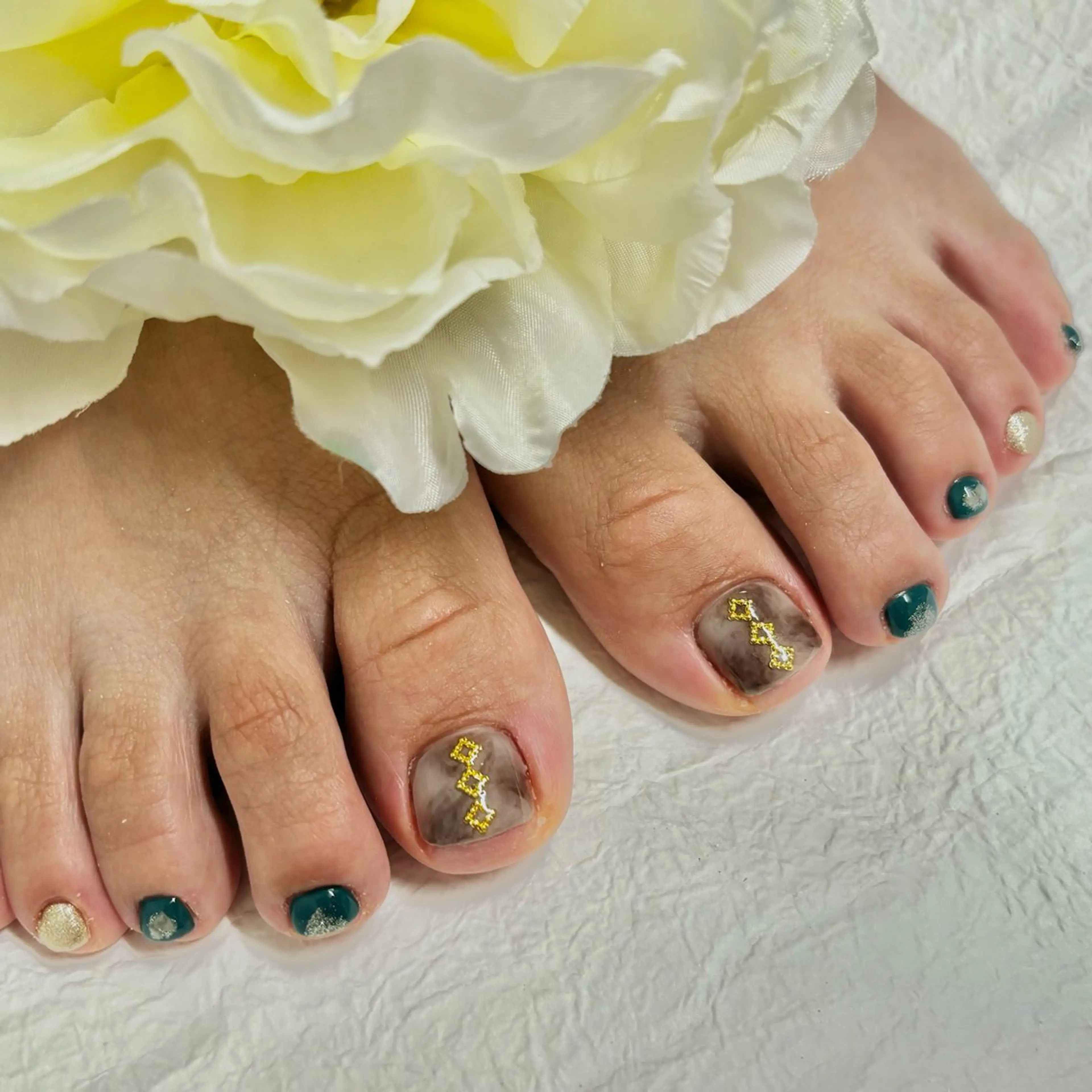 ネイル ラヴィアンローズ所属・S. kurumiのネイルデザイン