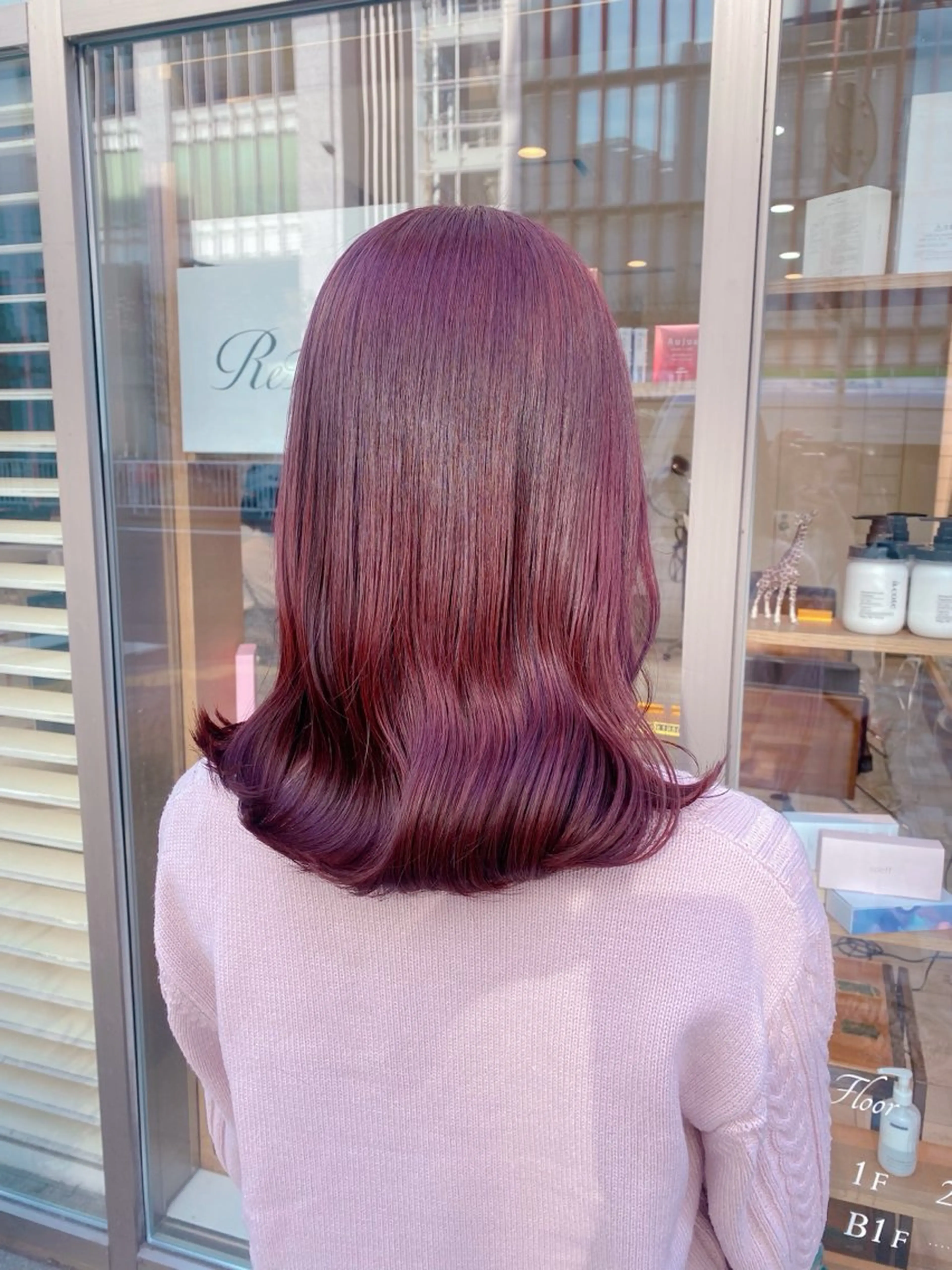 ミディアム カラー Lil by JIL BLAN所属・美髪ヘア💛 TOMOMIのヘアスタイル