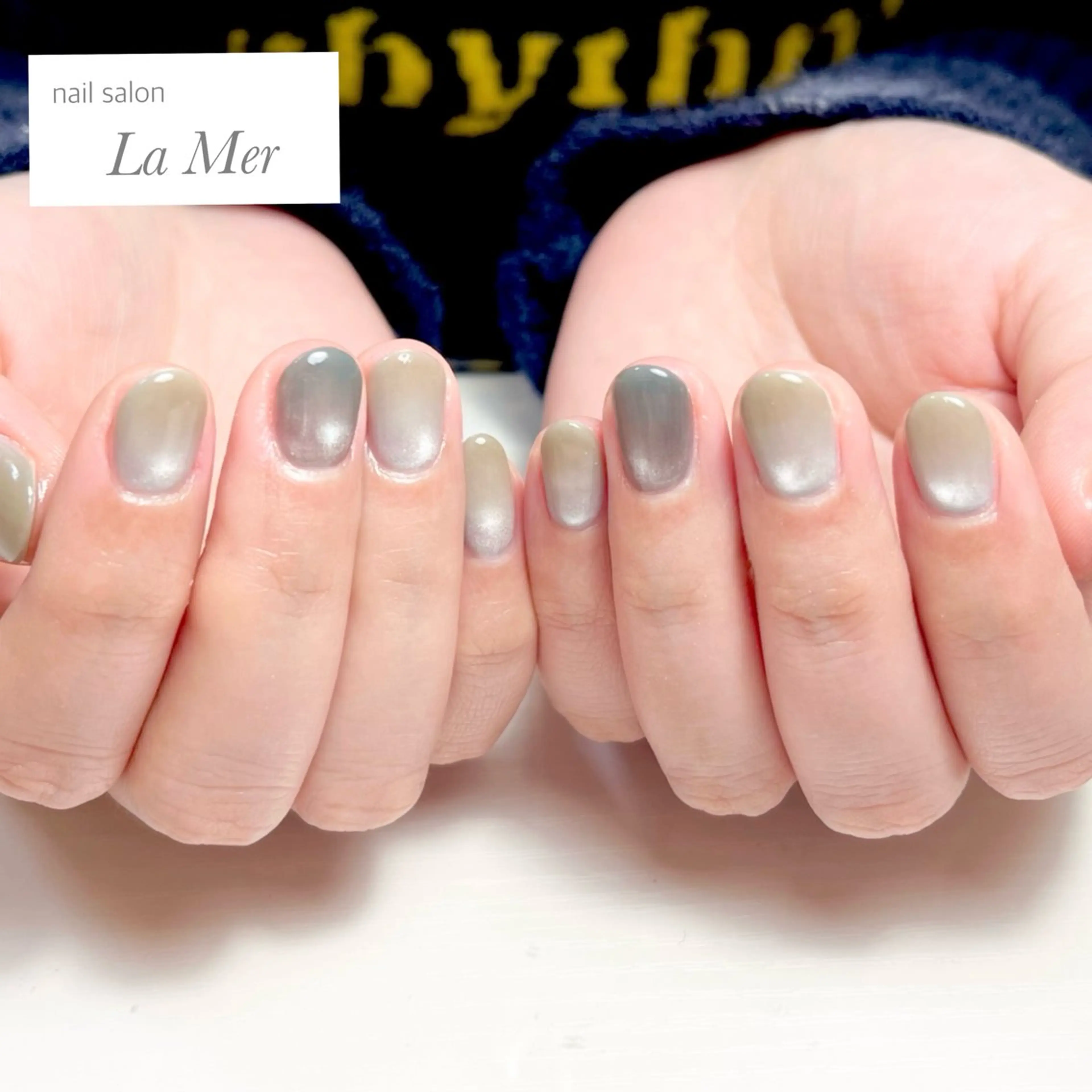 ネイル ブルー グラデーション キラキラネイル マグネットネイル ビー玉ネイル ハンドネイル nailsalon La Merのネイルデザイン