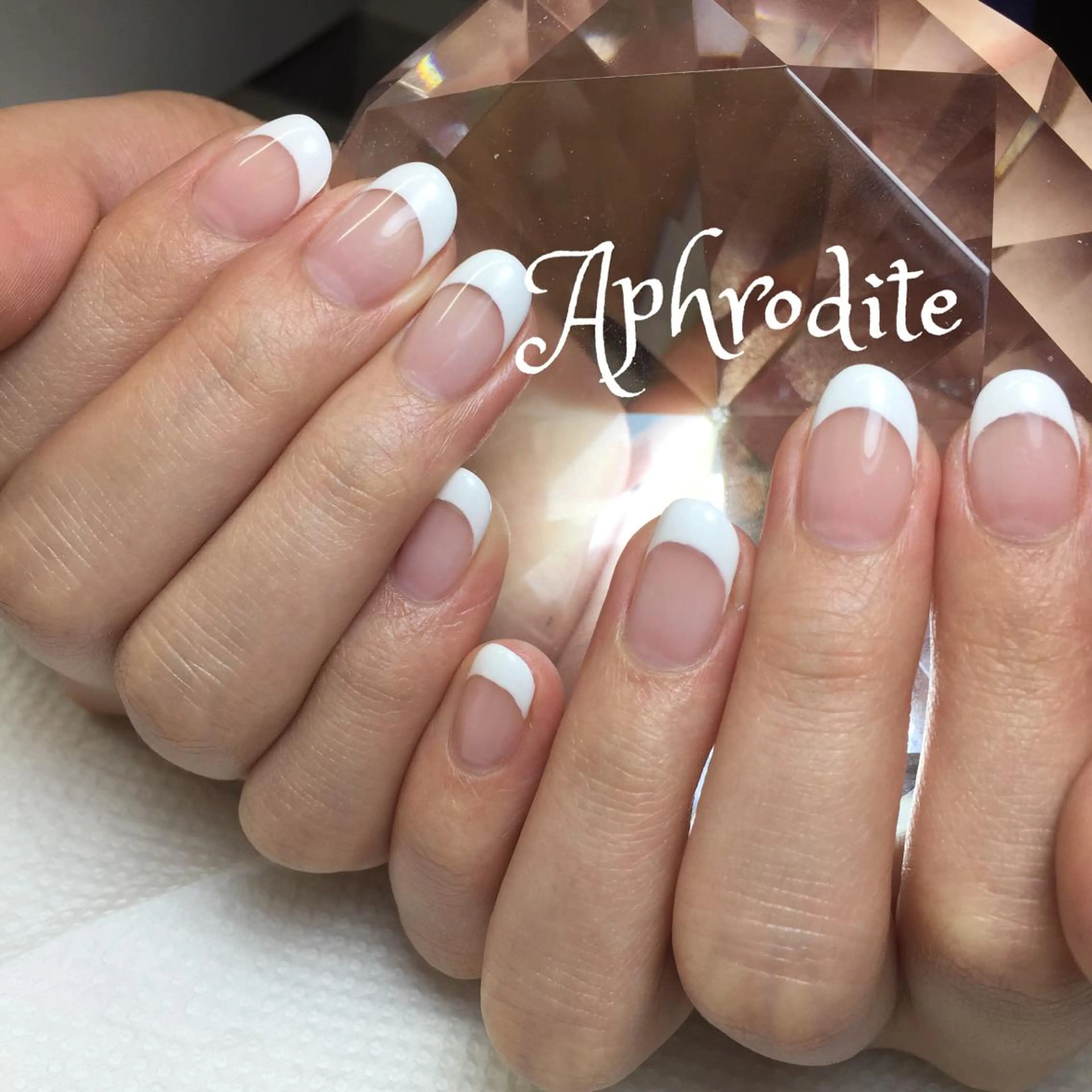 ネイル フレンチネイル ジェルネイル シンプルネイル Aphrodite パラジェル認定サロンのネイルデザイン