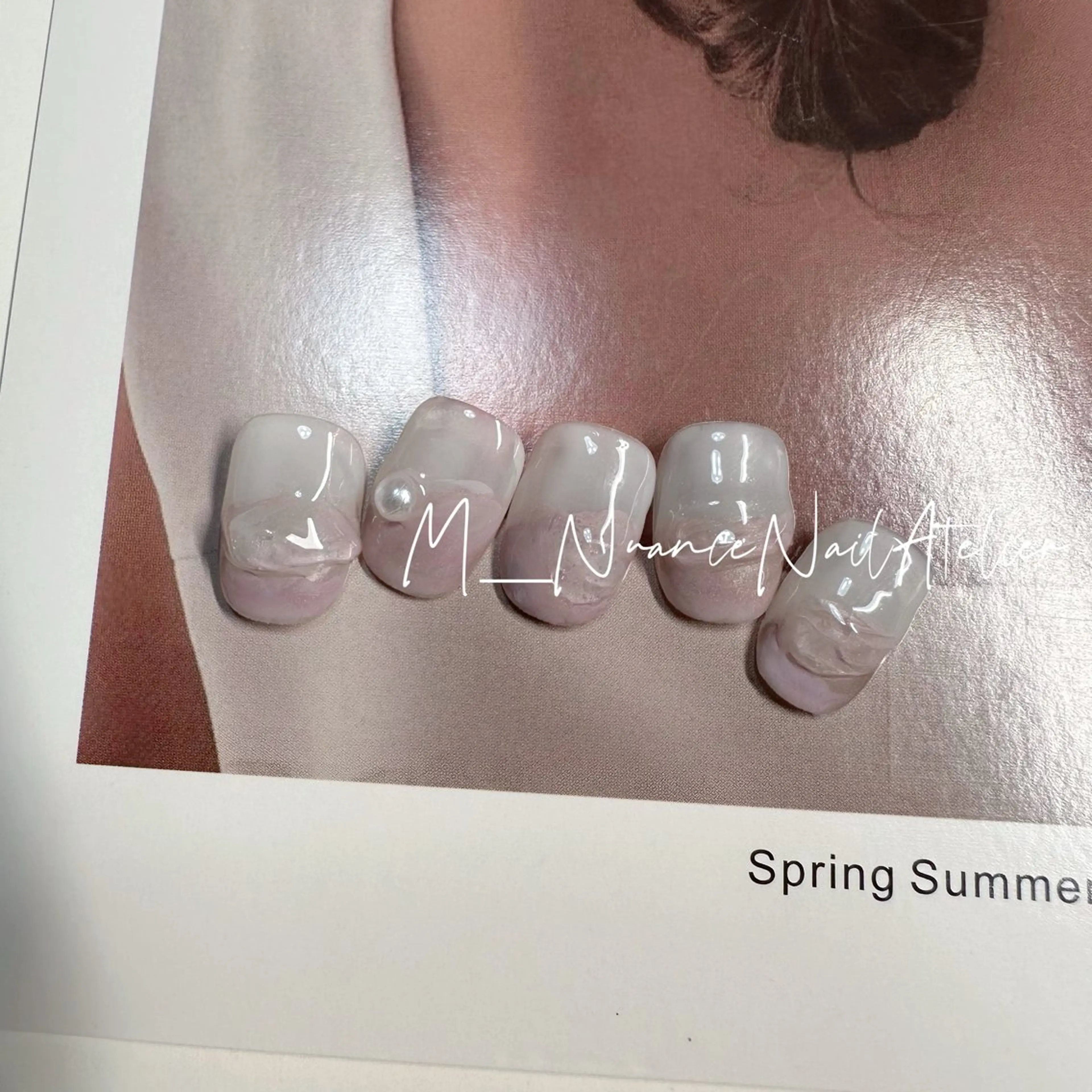 ネイル マグネットネイル ニュアンスネイル オフィスネイル シンプルネイル GO TODAY横浜Solace店所属・M___nail atelierのネイルデザイン