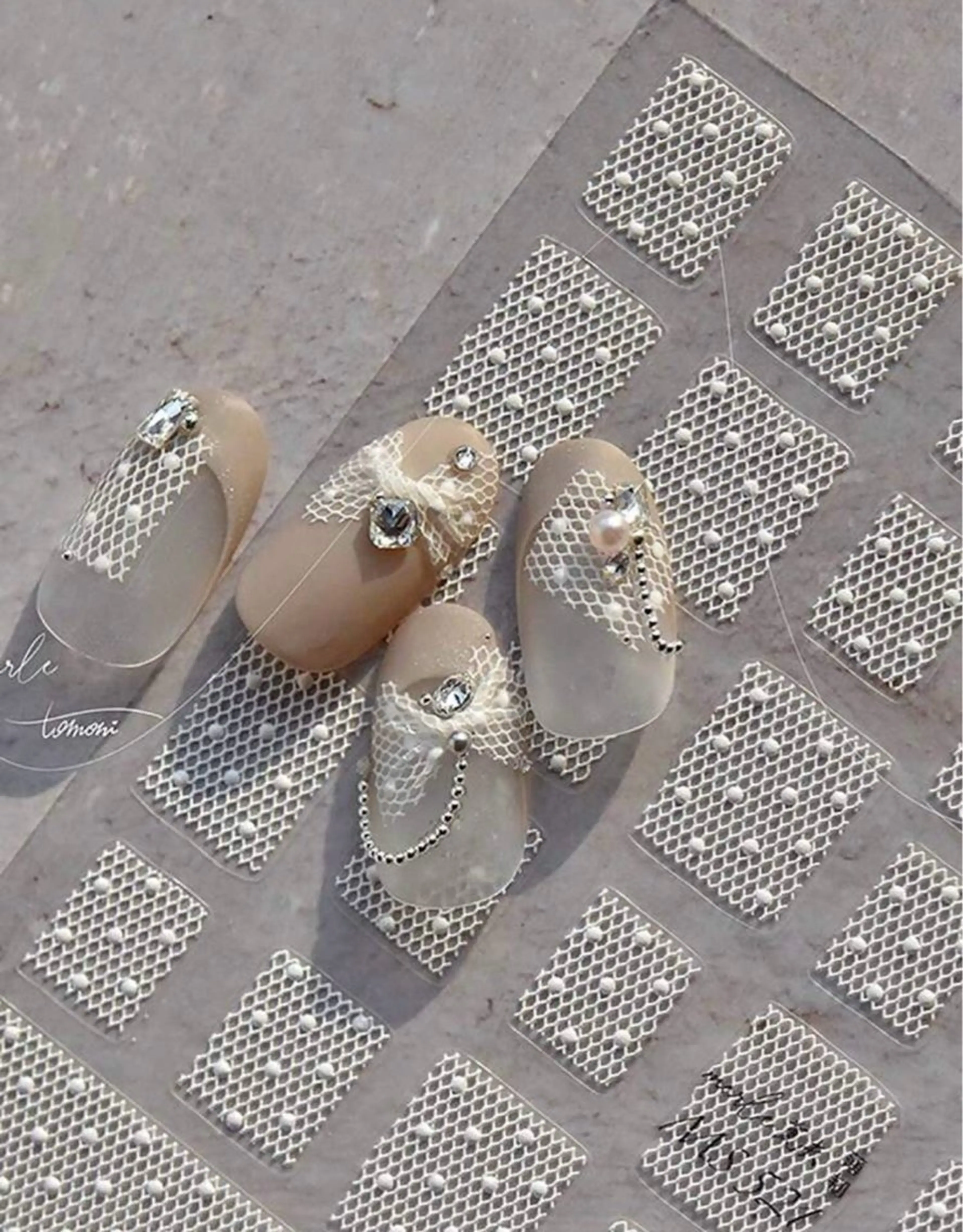 ネイル アートネイル レース free hug Hiromiのネイルデザイン