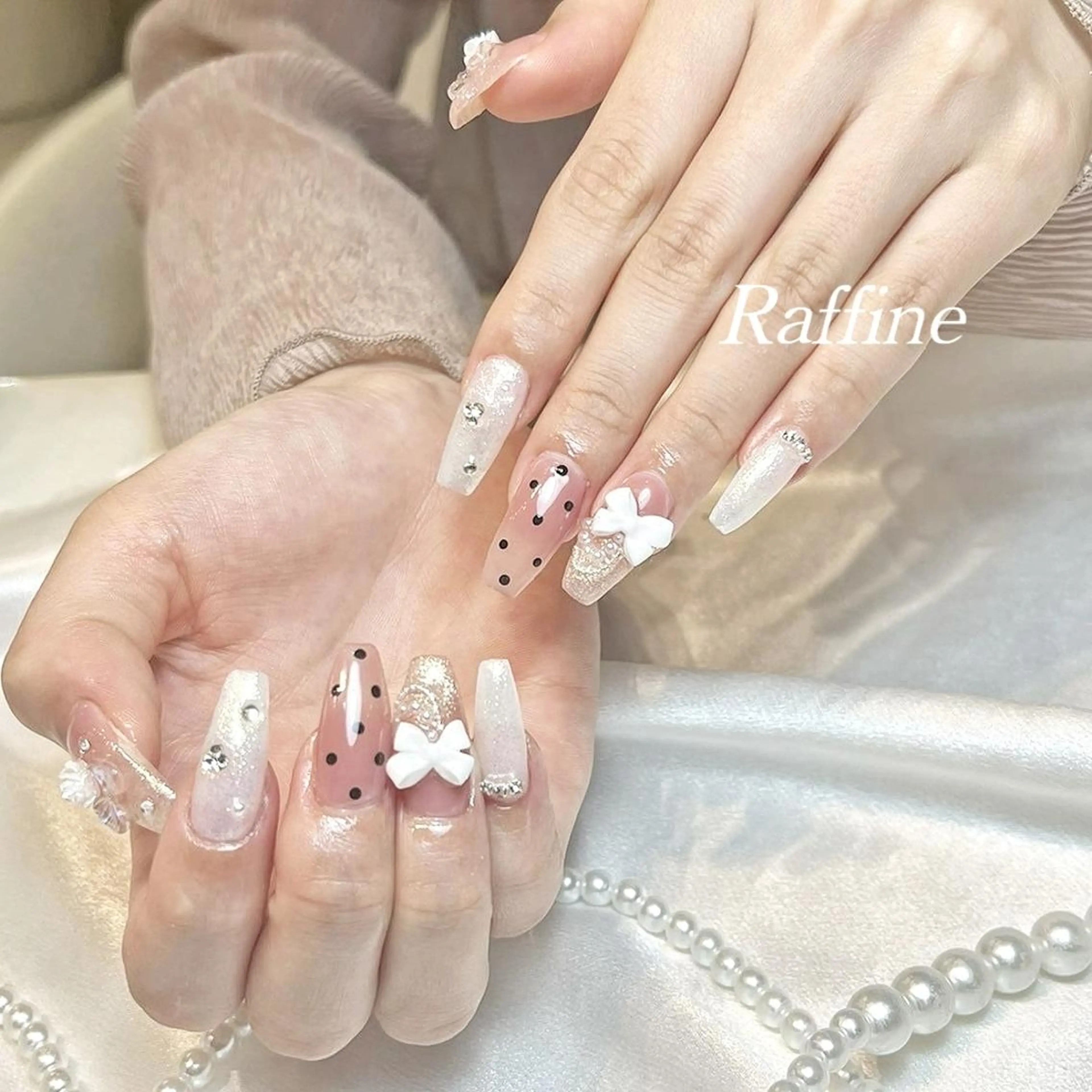 ネイル RAFFINE 月🦋🩵のネイルデザイン