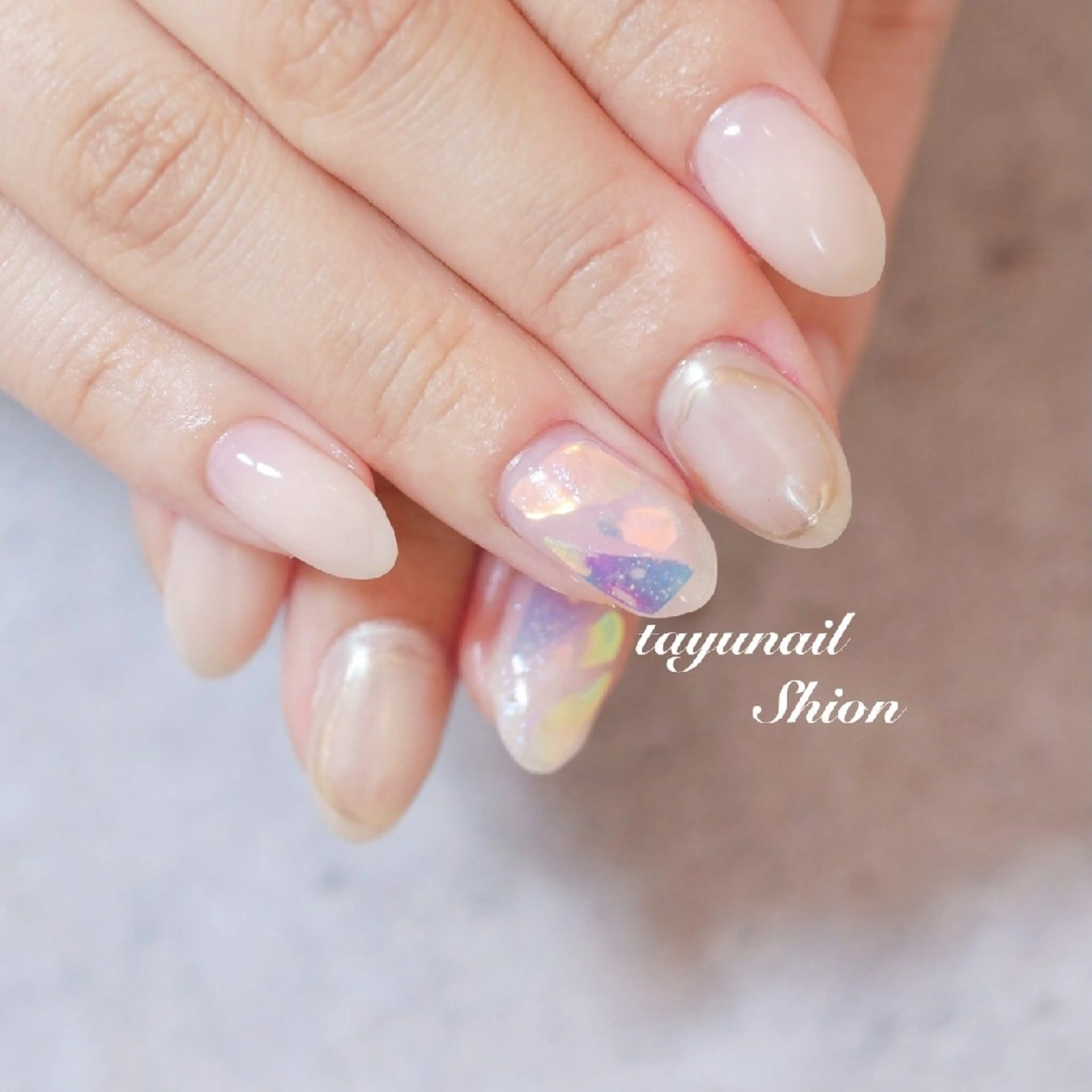 ネイル オーロラネイル ブルー ジェルネイル パラジェル 夏ネイル ネイルサロン・ネイルスクール たゆnail所属・ネイルサロン 【たゆnail】のネイルデザイン