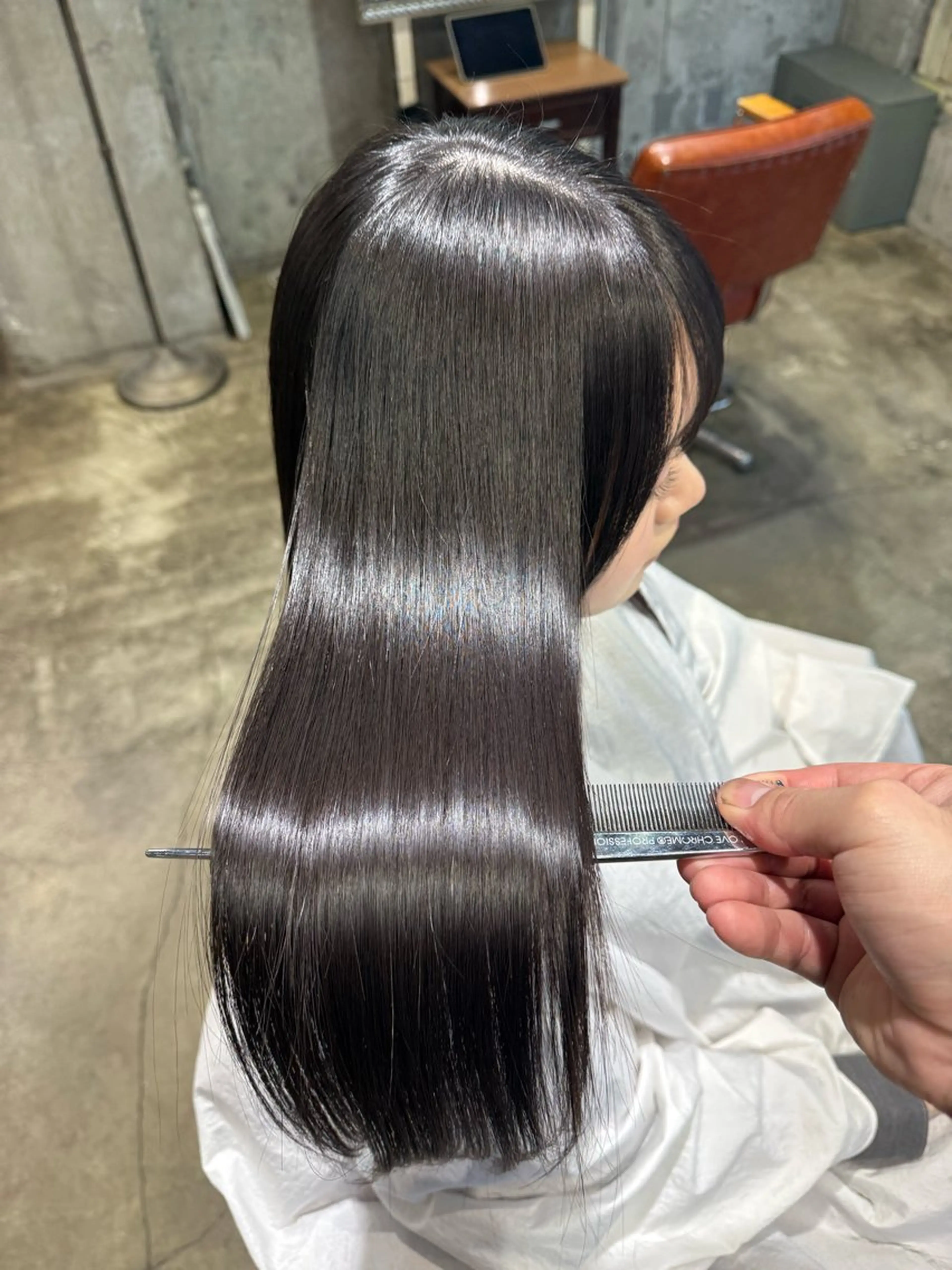 縮毛矯正とトリートメントのメニューです🩵カットは必要ないけど矯正をかけたい方、パヤ毛対策にもおすすめ💁‍♂️の写真